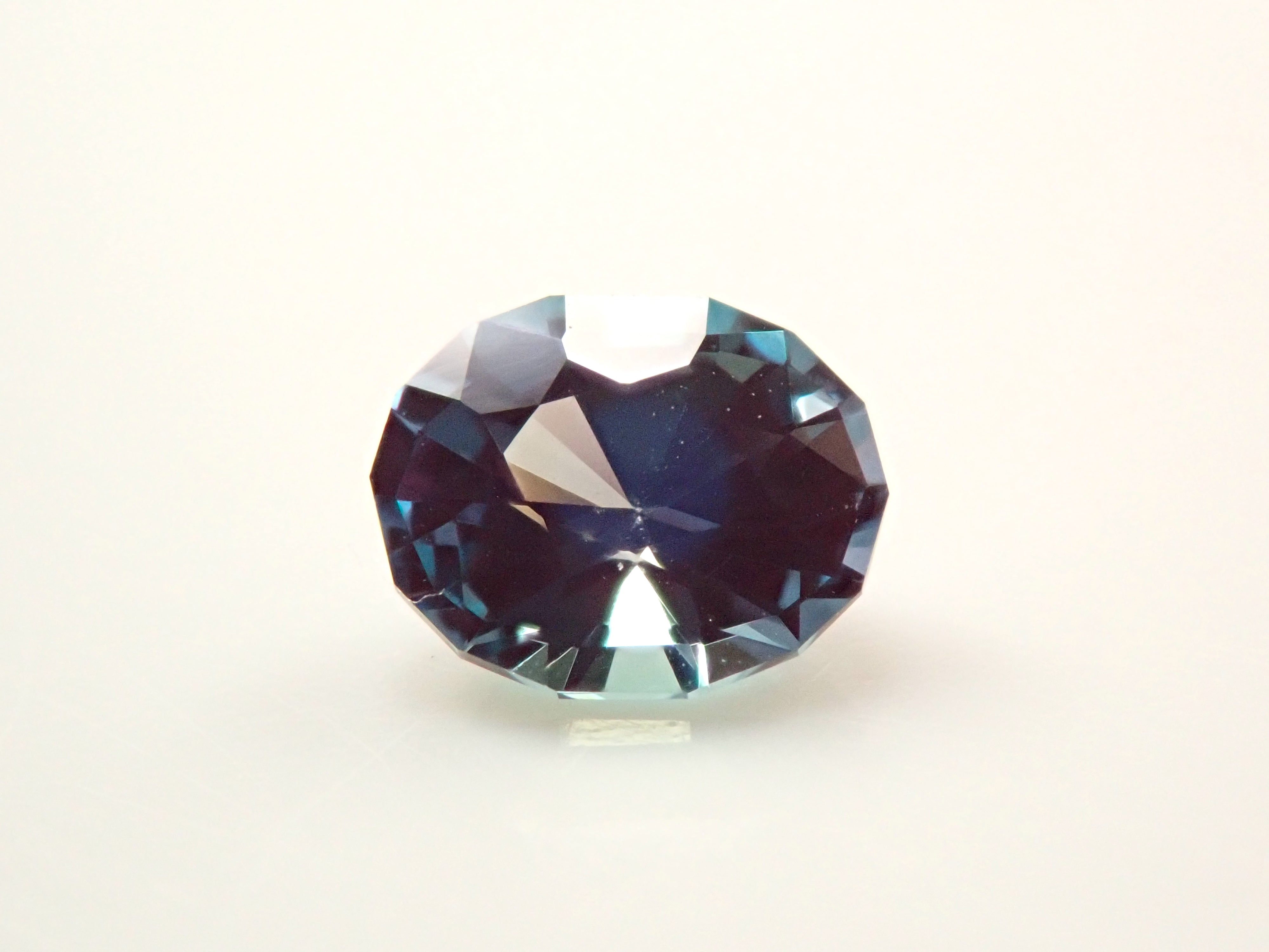 [Published on 12561221] Synthetic Alexandrite 0.338ct Loose Stone