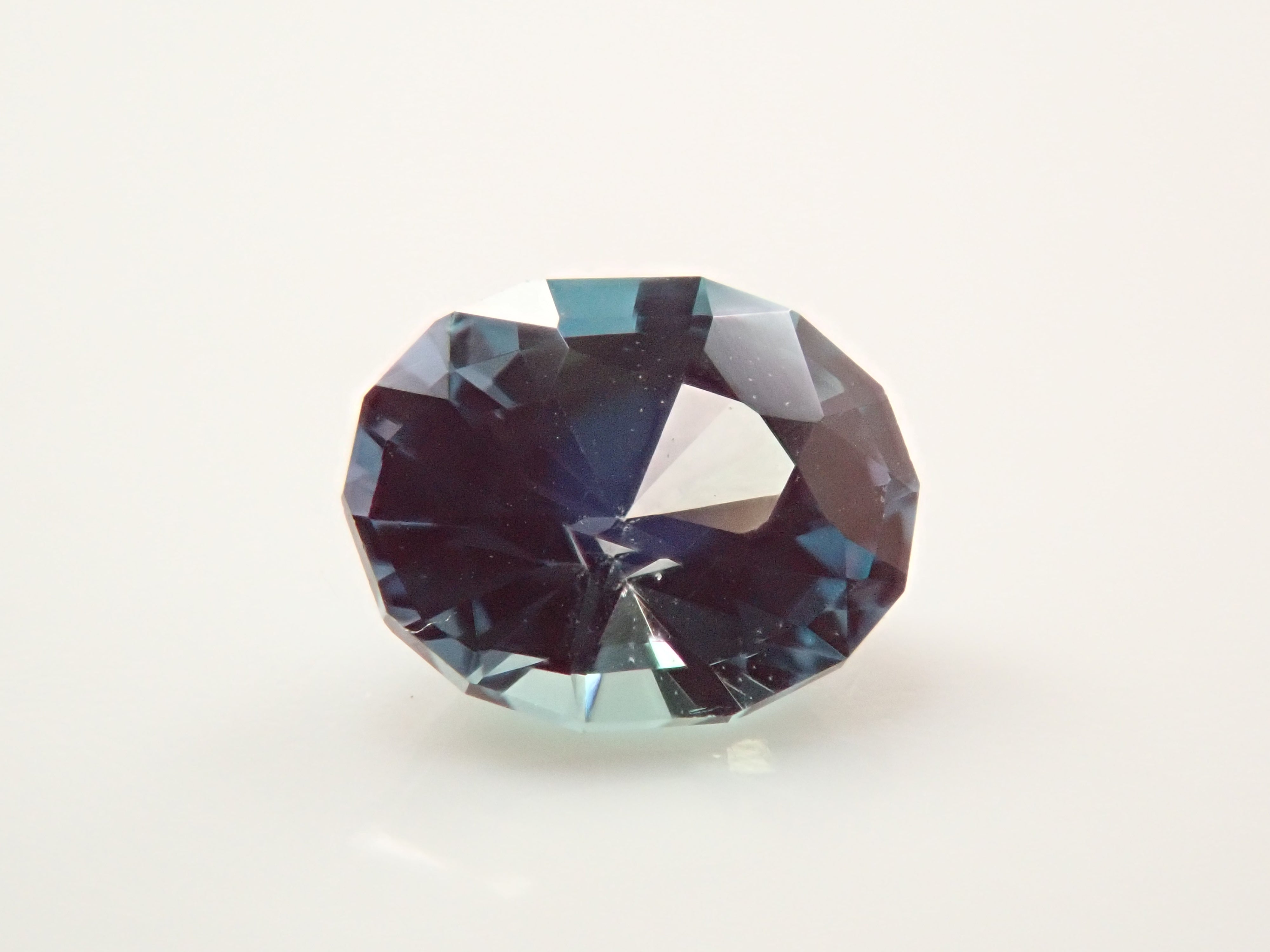 [Published on 12561221] Synthetic Alexandrite 0.338ct Loose Stone