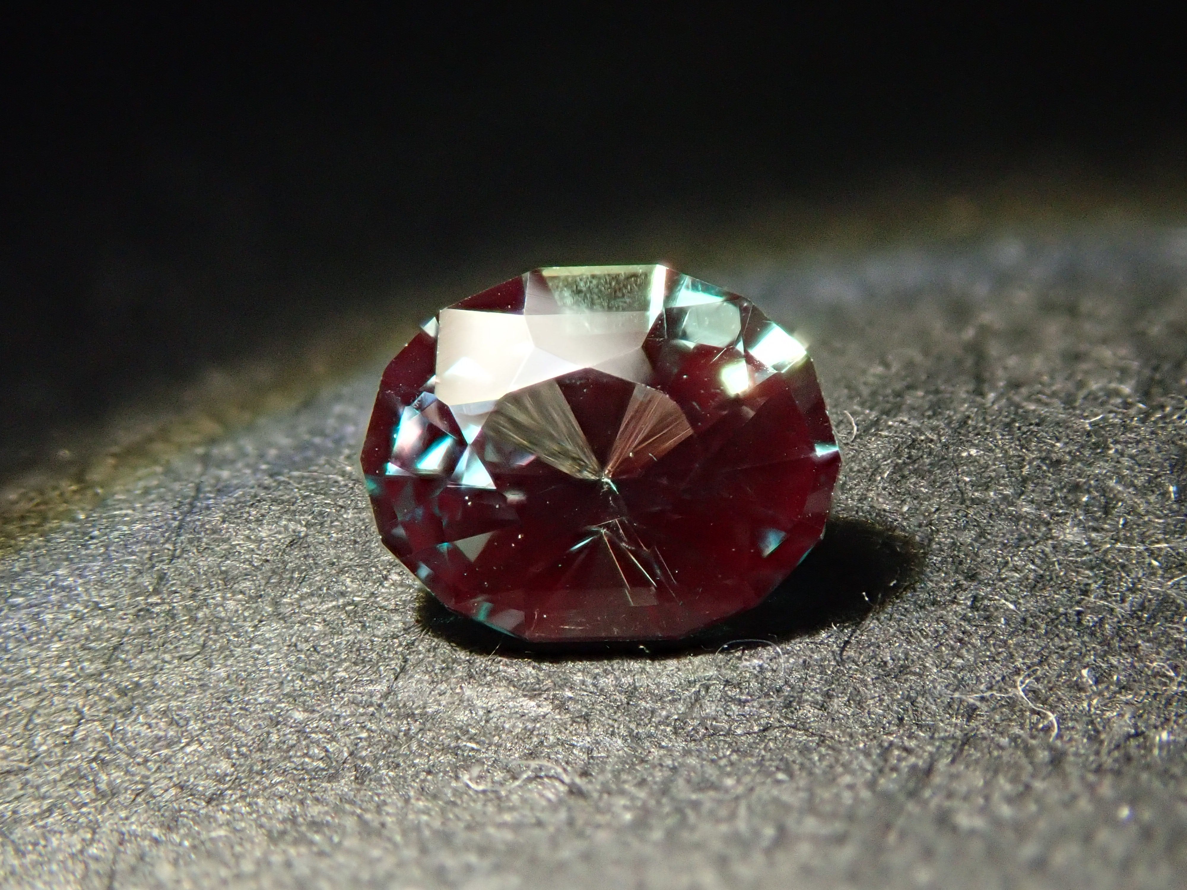 [Published on 12561221] Synthetic Alexandrite 0.338ct Loose Stone