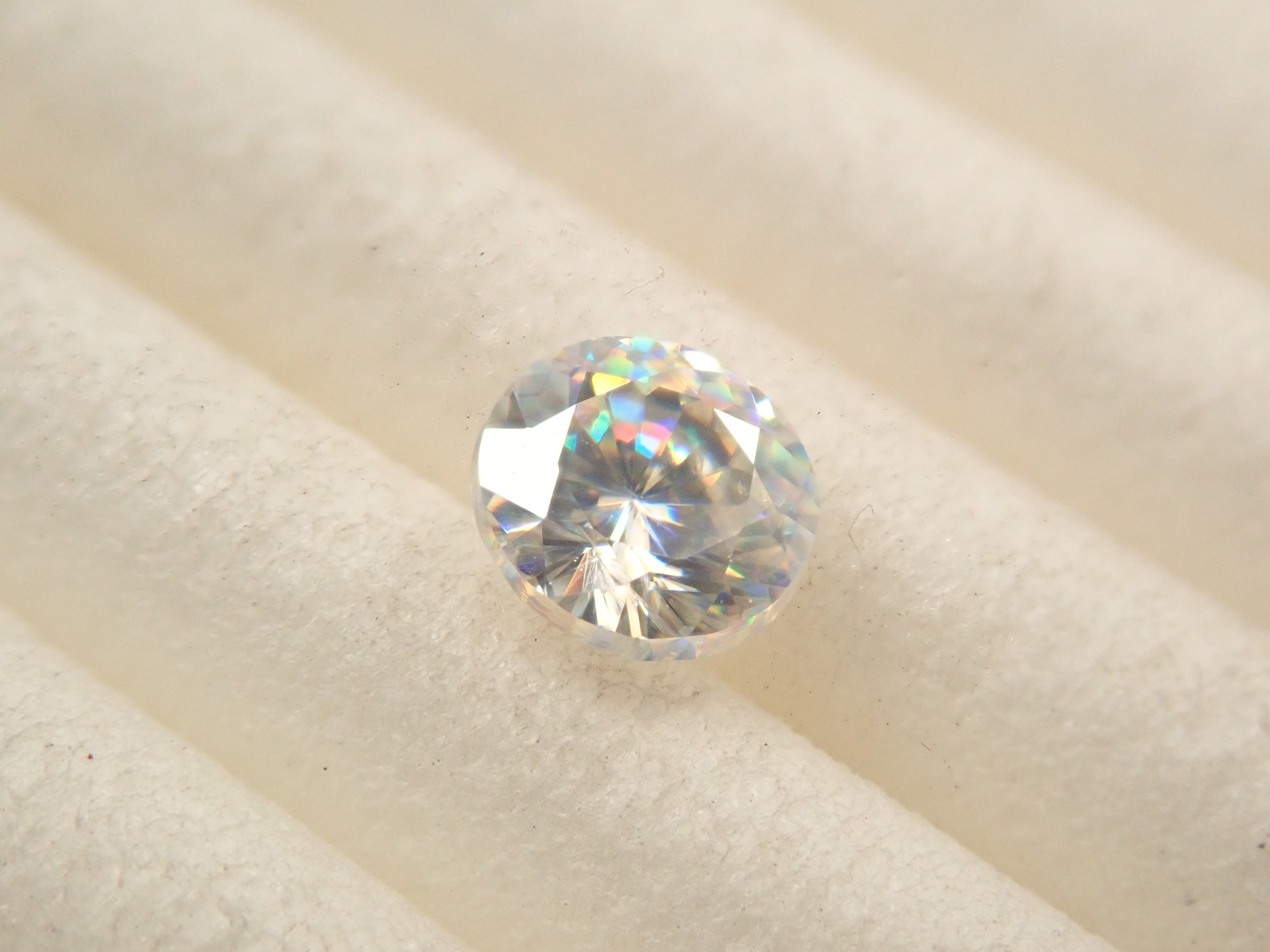 Synthetic rutile 3.9mm/0.329ct loose stone