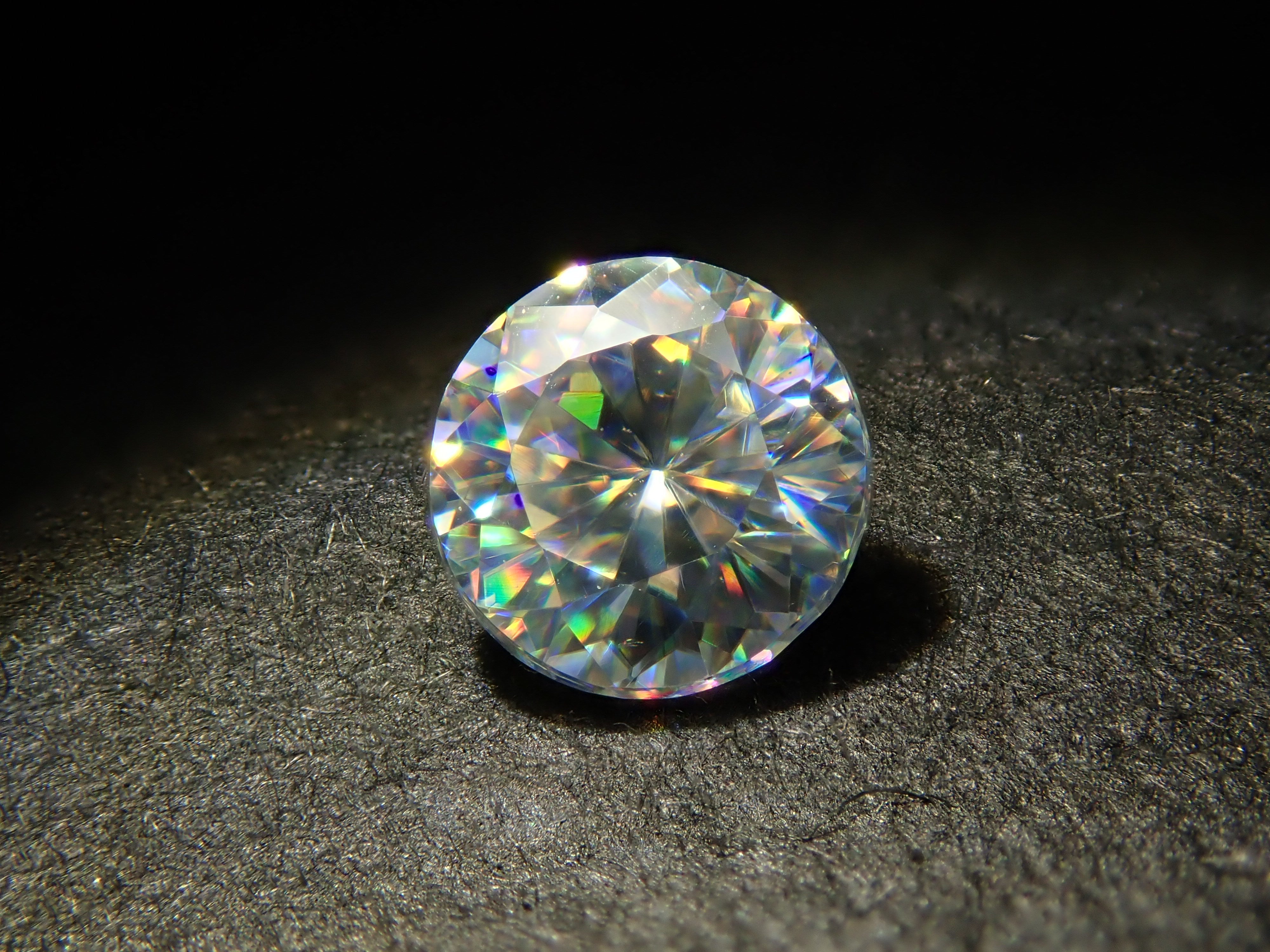 【12561312掲載】合成ルチル 0.329ctルース