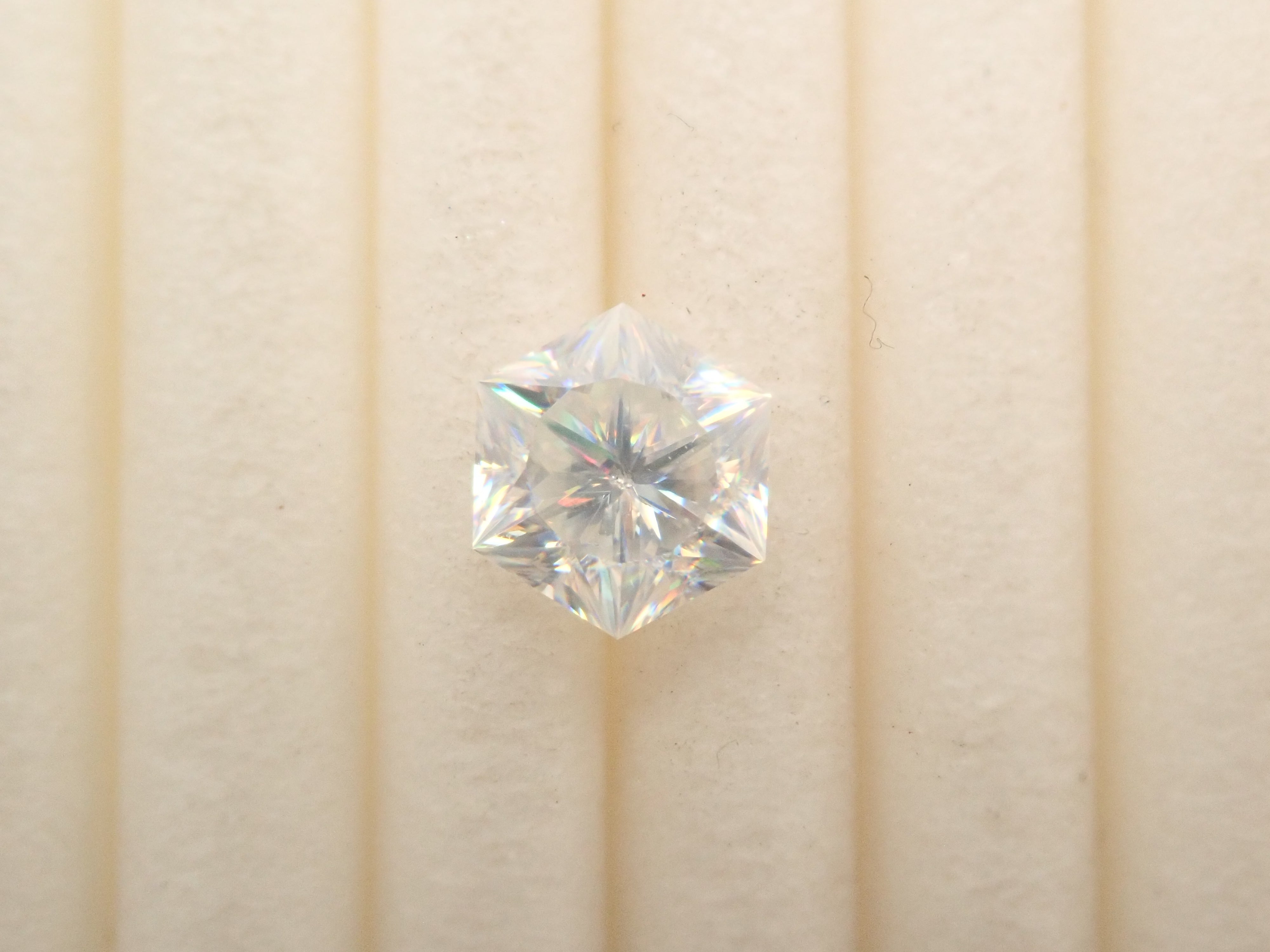 【12561316掲載】合成ルチル 0.768ctルース