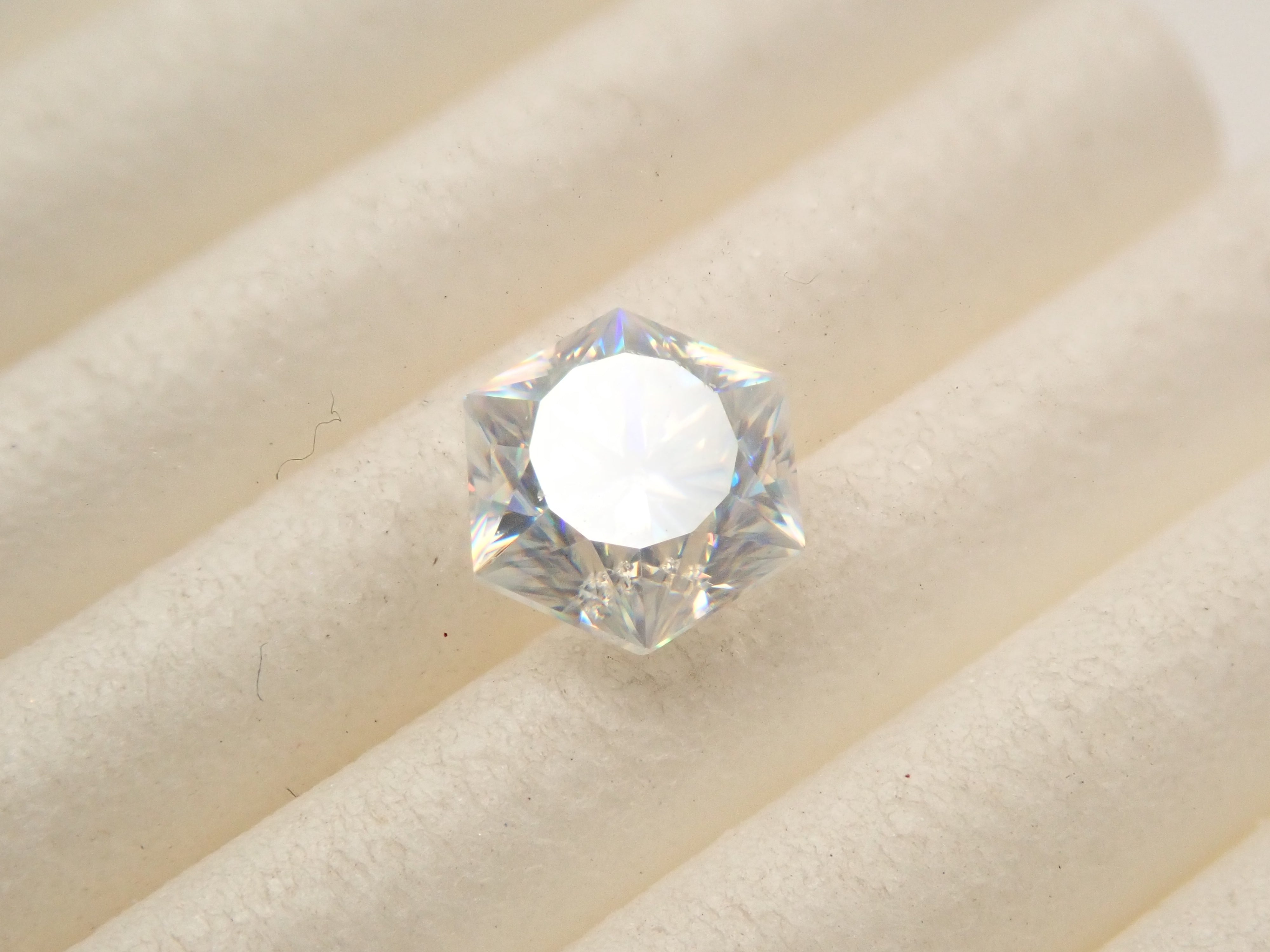 【12561316掲載】合成ルチル 0.768ctルース