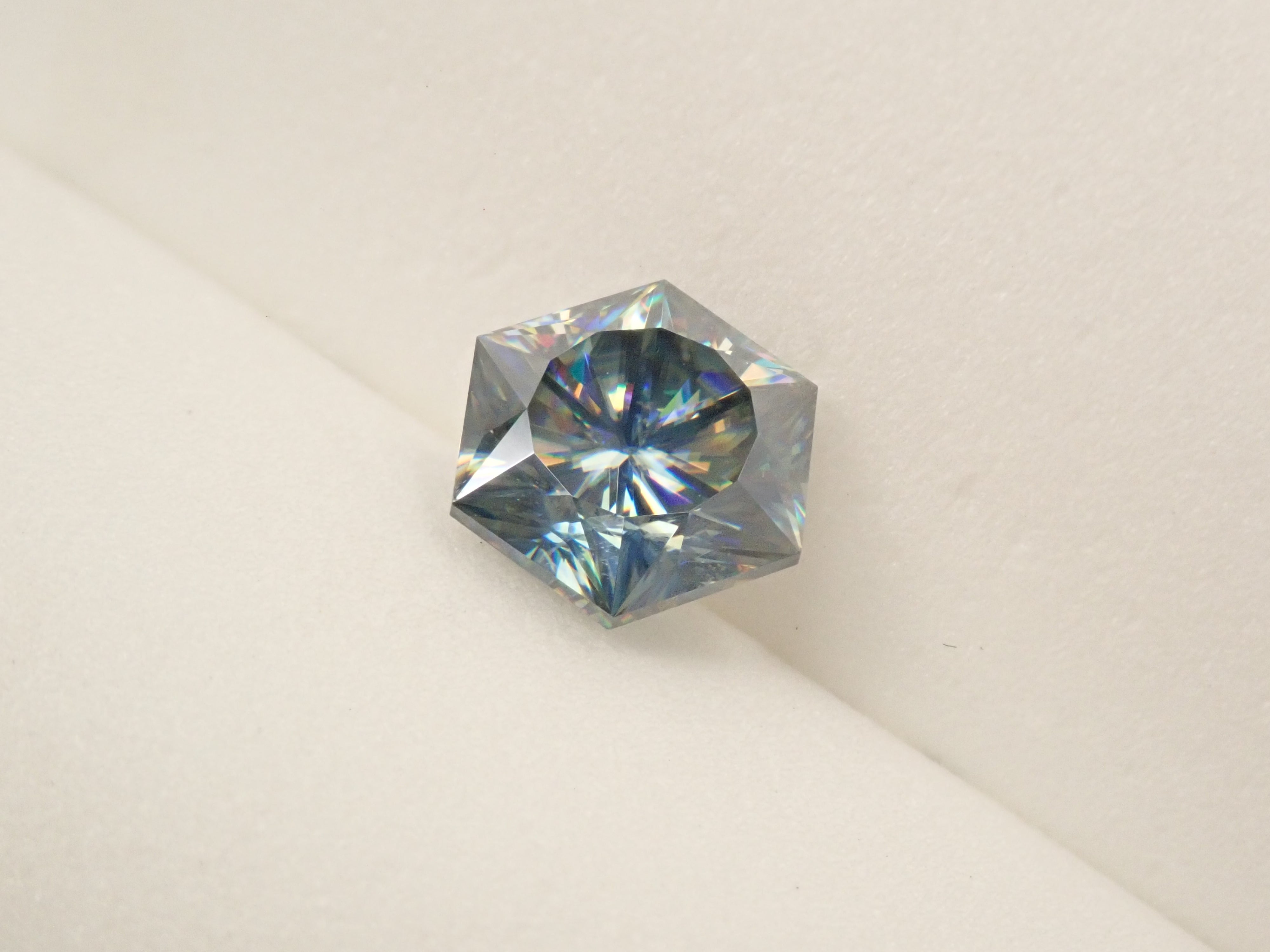 【12561510掲載】合成ルチル 2.462ctルース