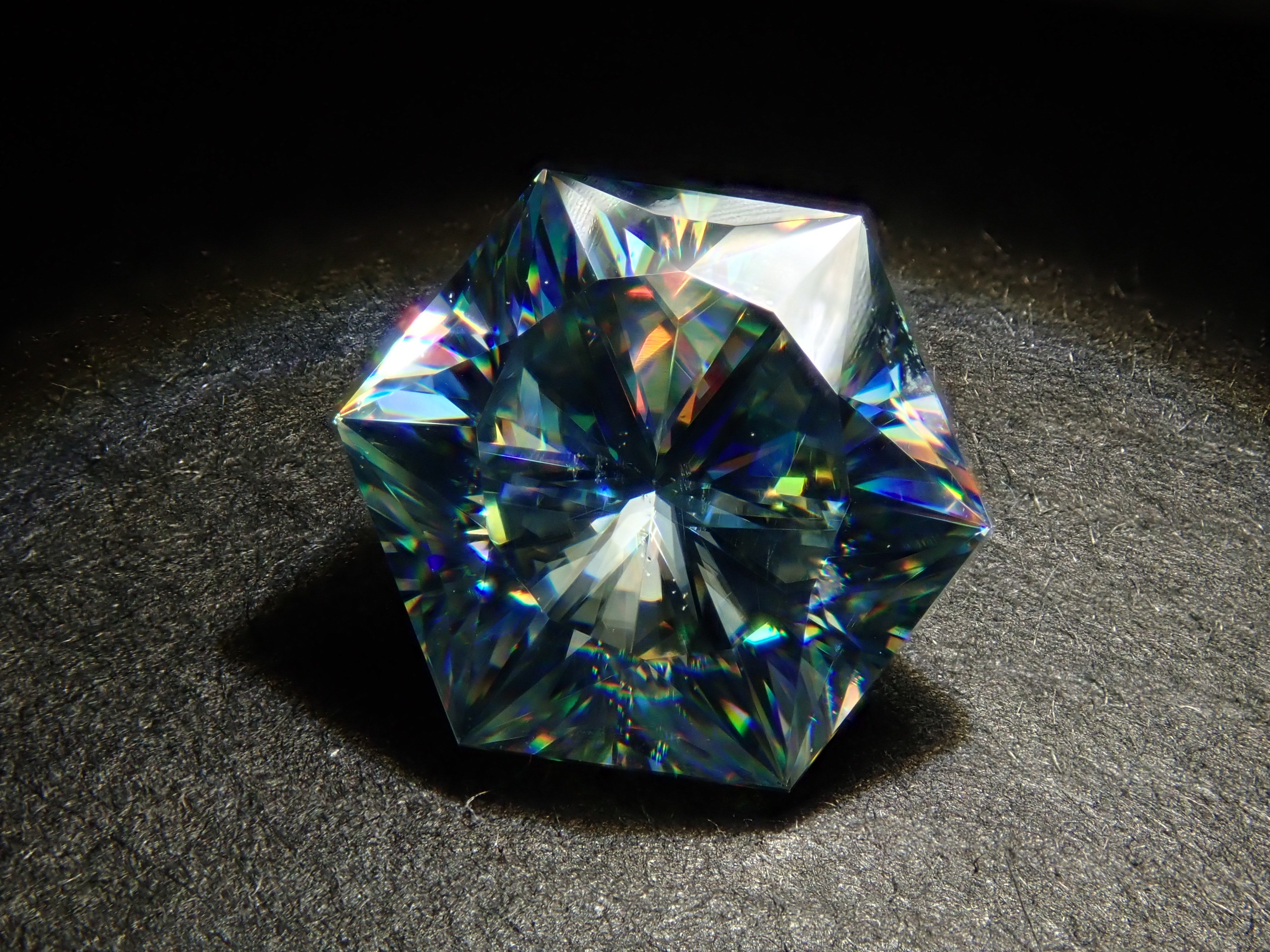 【12561510掲載】合成ルチル 2.462ctルース