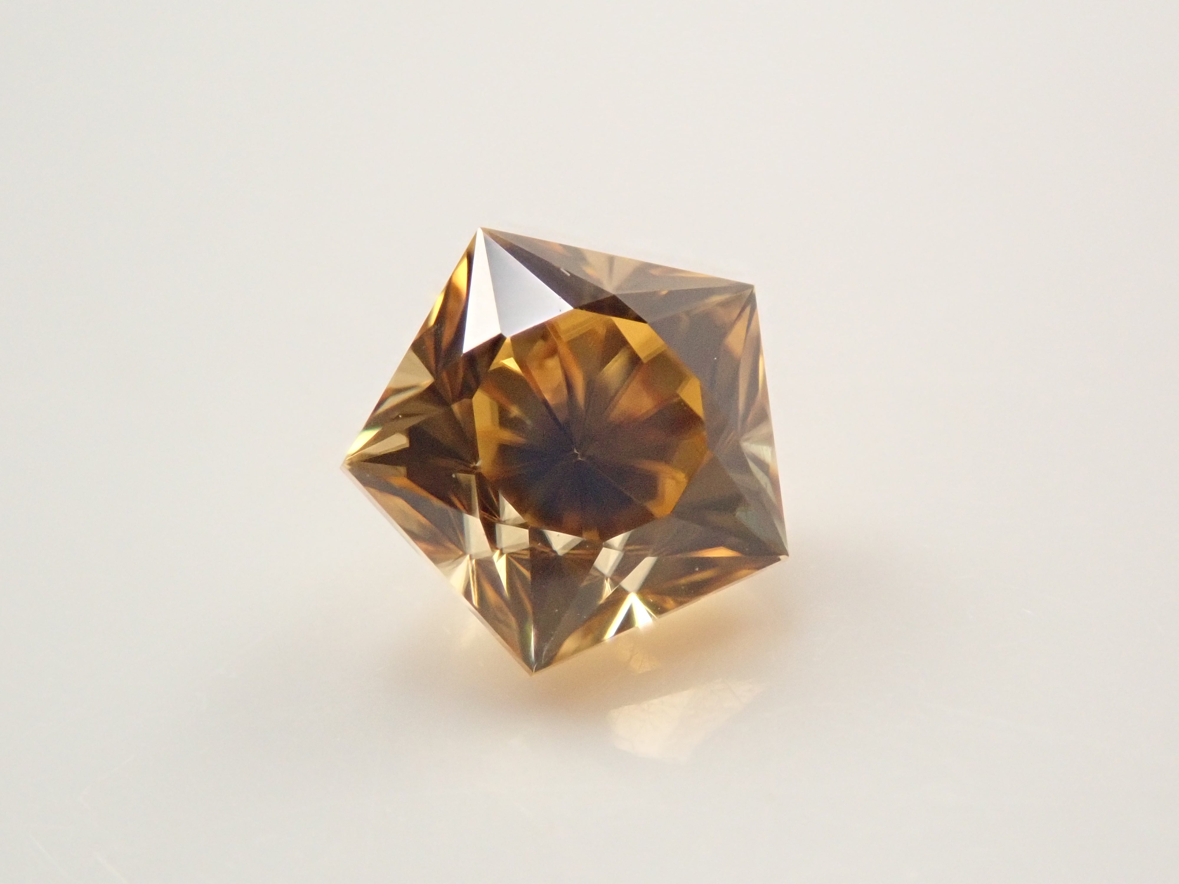 [On Sale at 10 PM on 2/26] Tanzanian Yellow Zircon 0.835ct Loose Stone