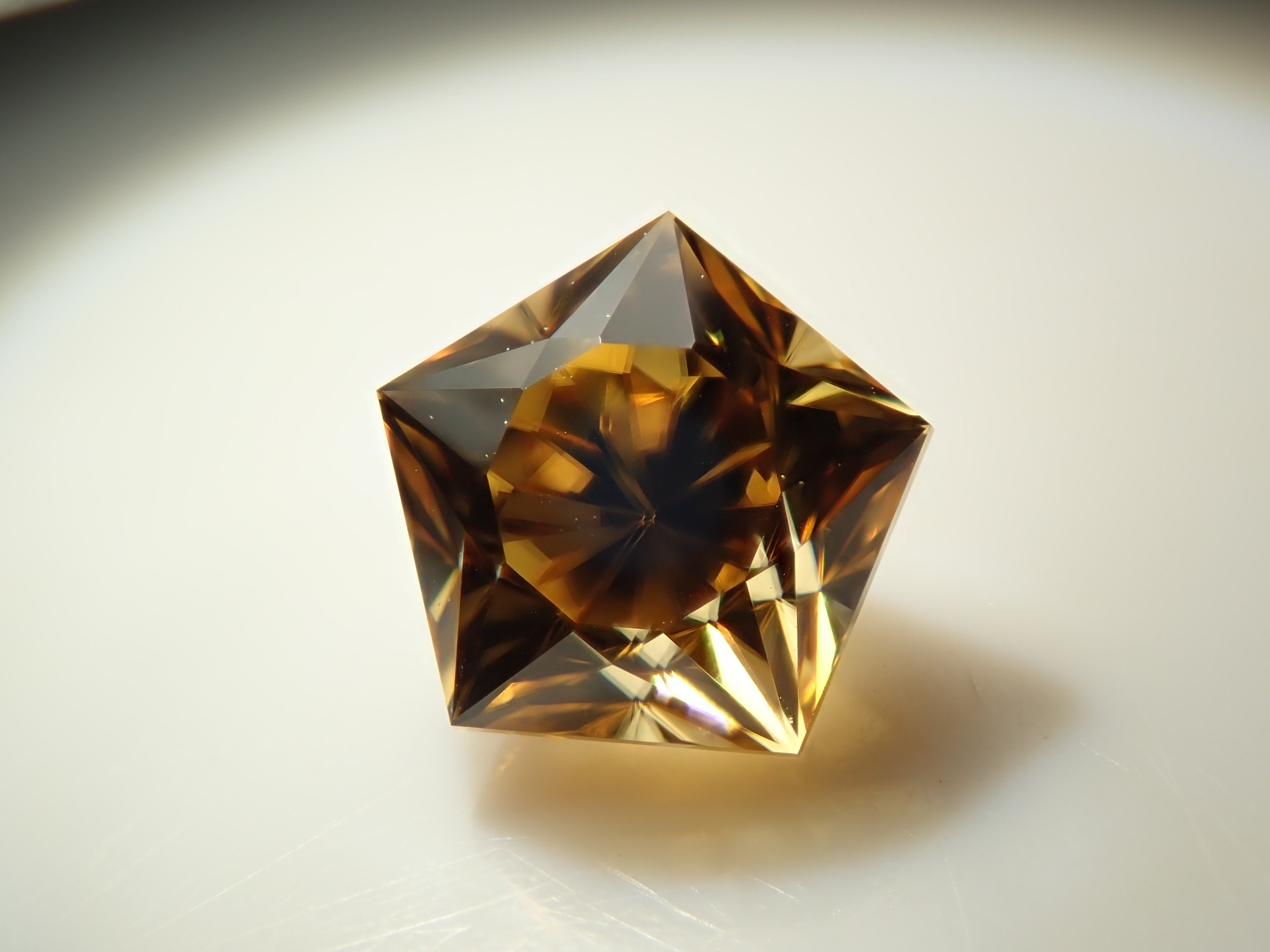 [On Sale at 10 PM on 2/26] Tanzanian Yellow Zircon 0.835ct Loose Stone