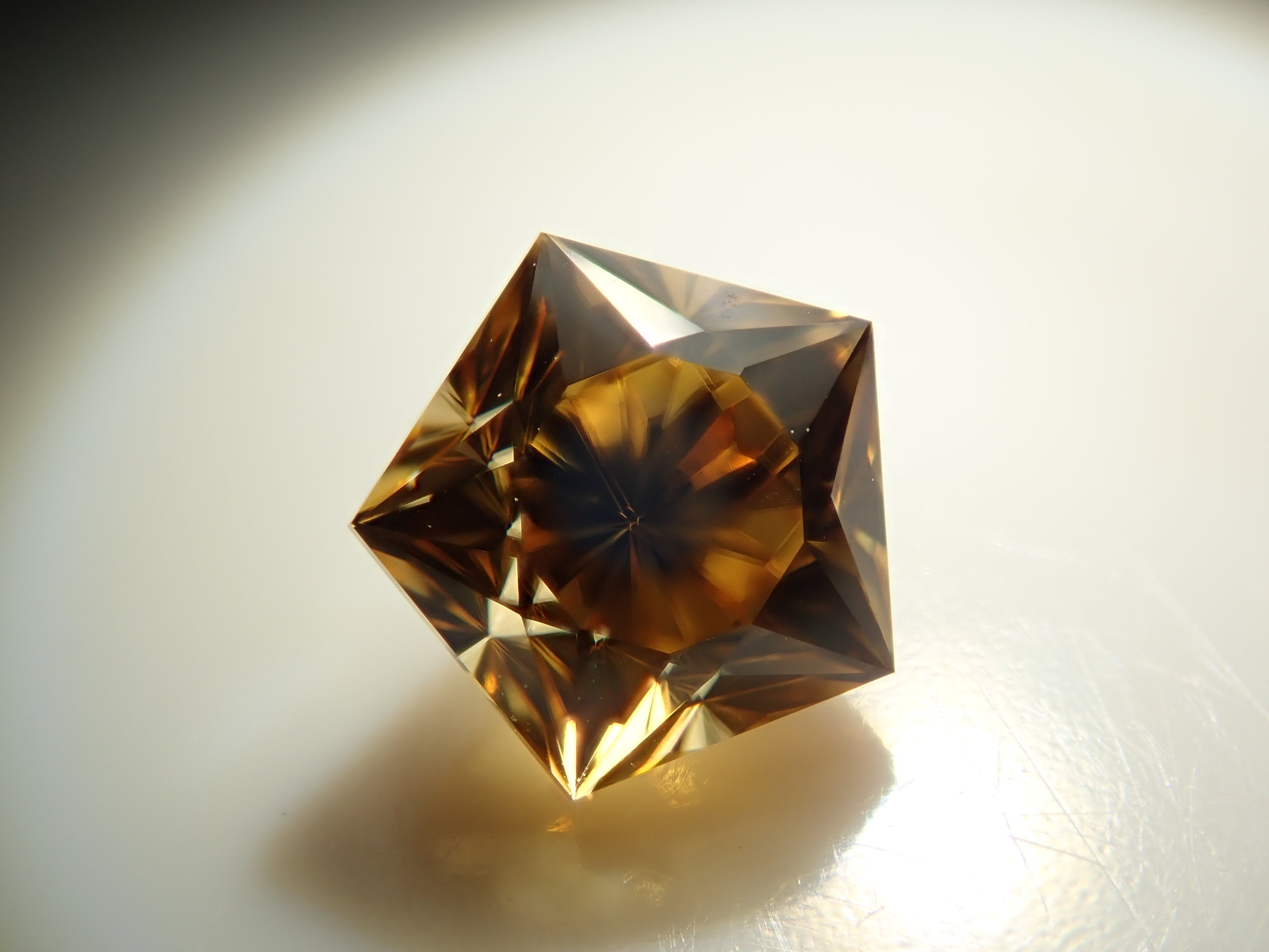 [On Sale at 10 PM on 2/26] Tanzanian Yellow Zircon 0.835ct Loose Stone