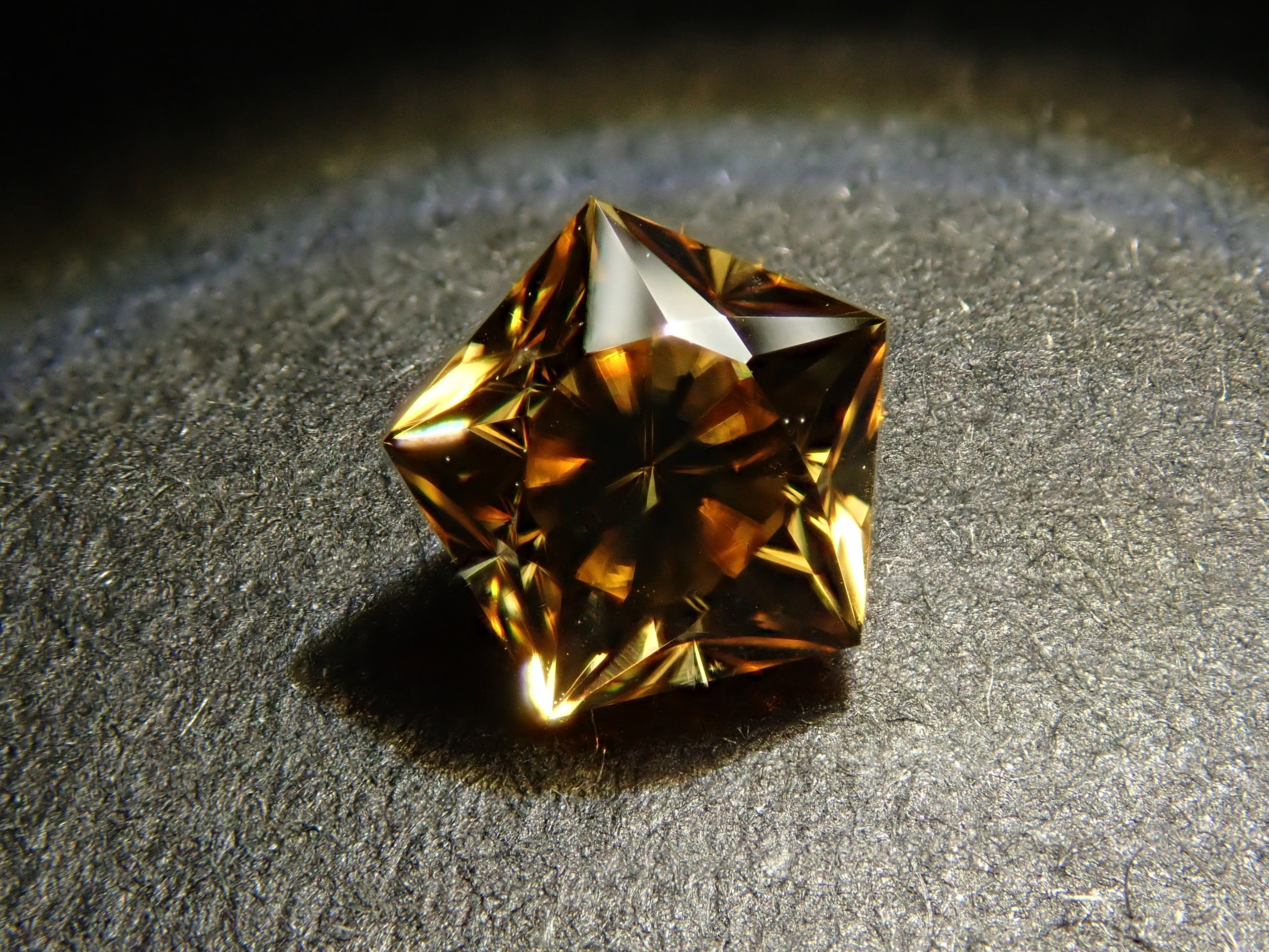 [On Sale at 10 PM on 2/26] Tanzanian Yellow Zircon 0.835ct Loose Stone