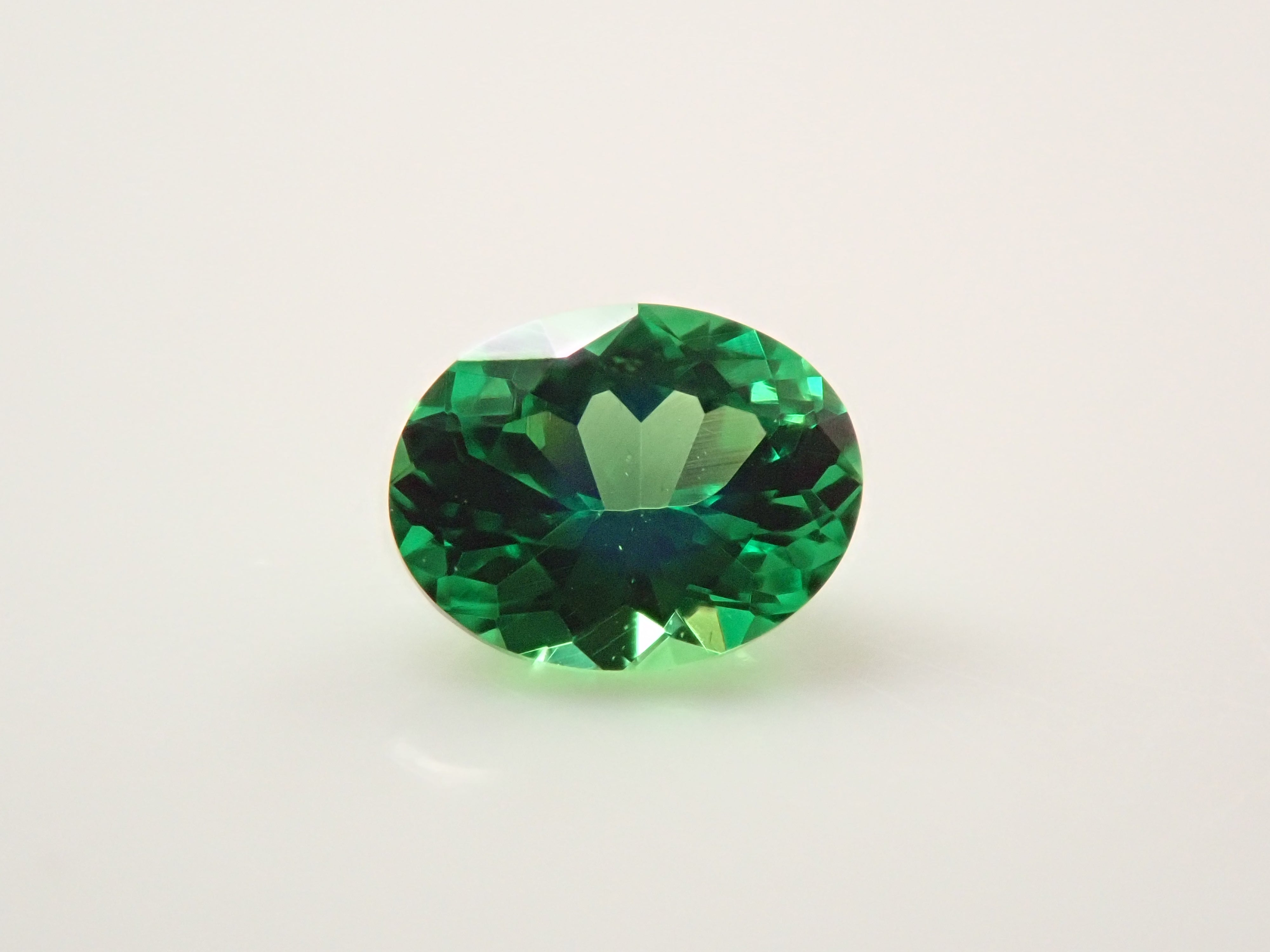 【2月26日晚間10點開賣】肯亞沙弗萊石 0.164克拉裸石