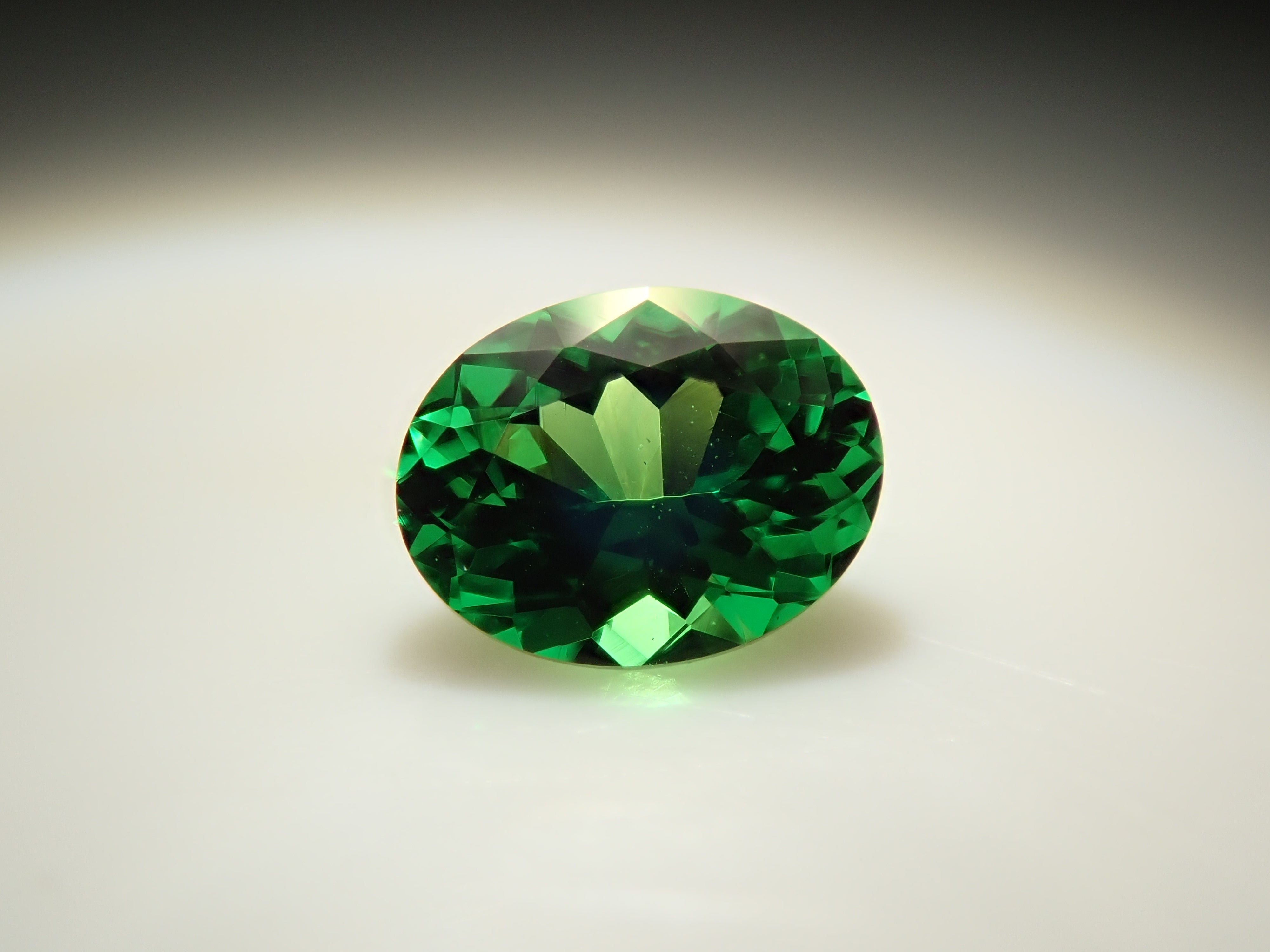 【2月26日晚間10點開賣】肯亞沙弗萊石 0.164克拉裸石