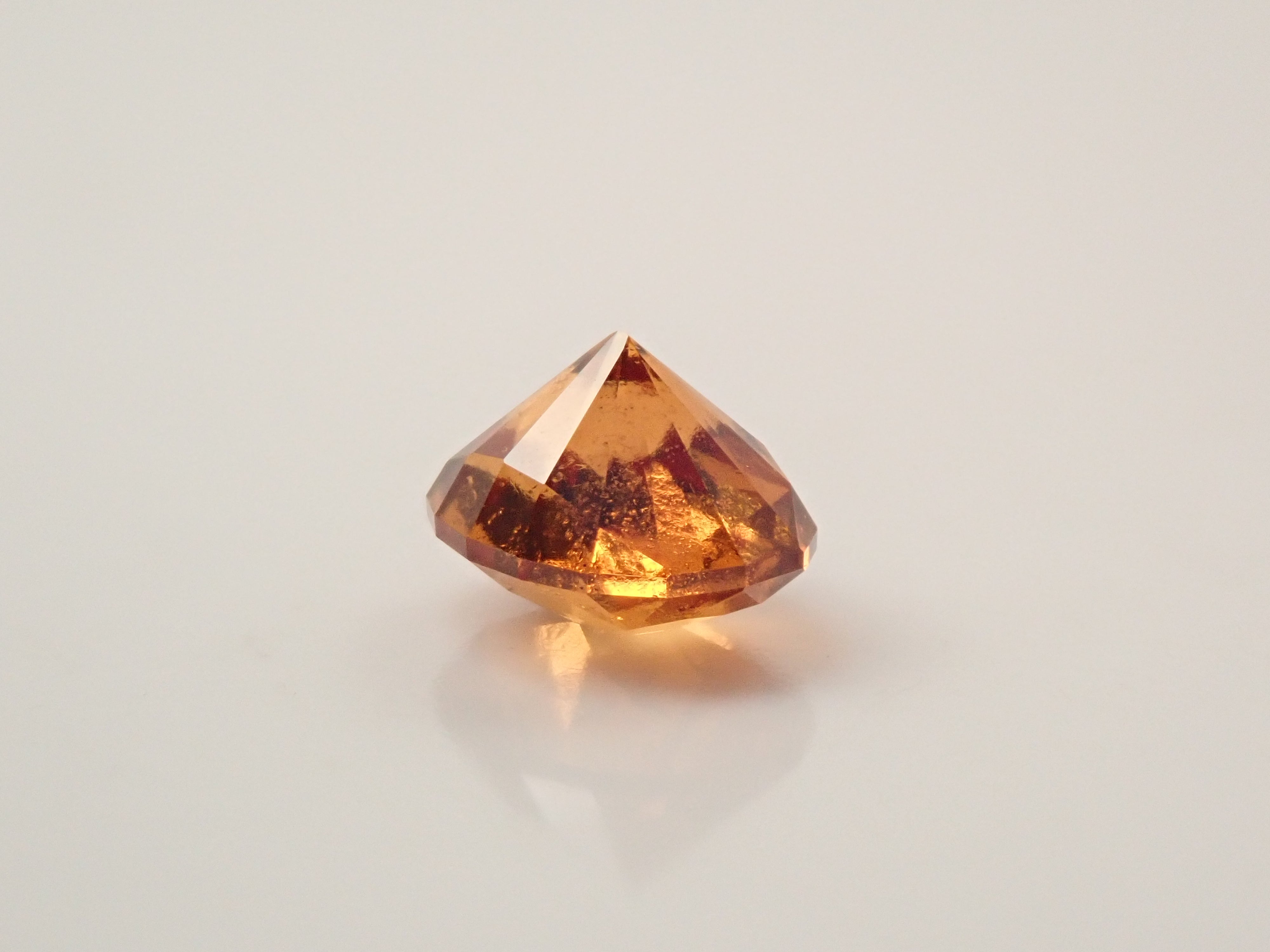 スリランカ産ヘソナイトガーネット 0.441ctルース