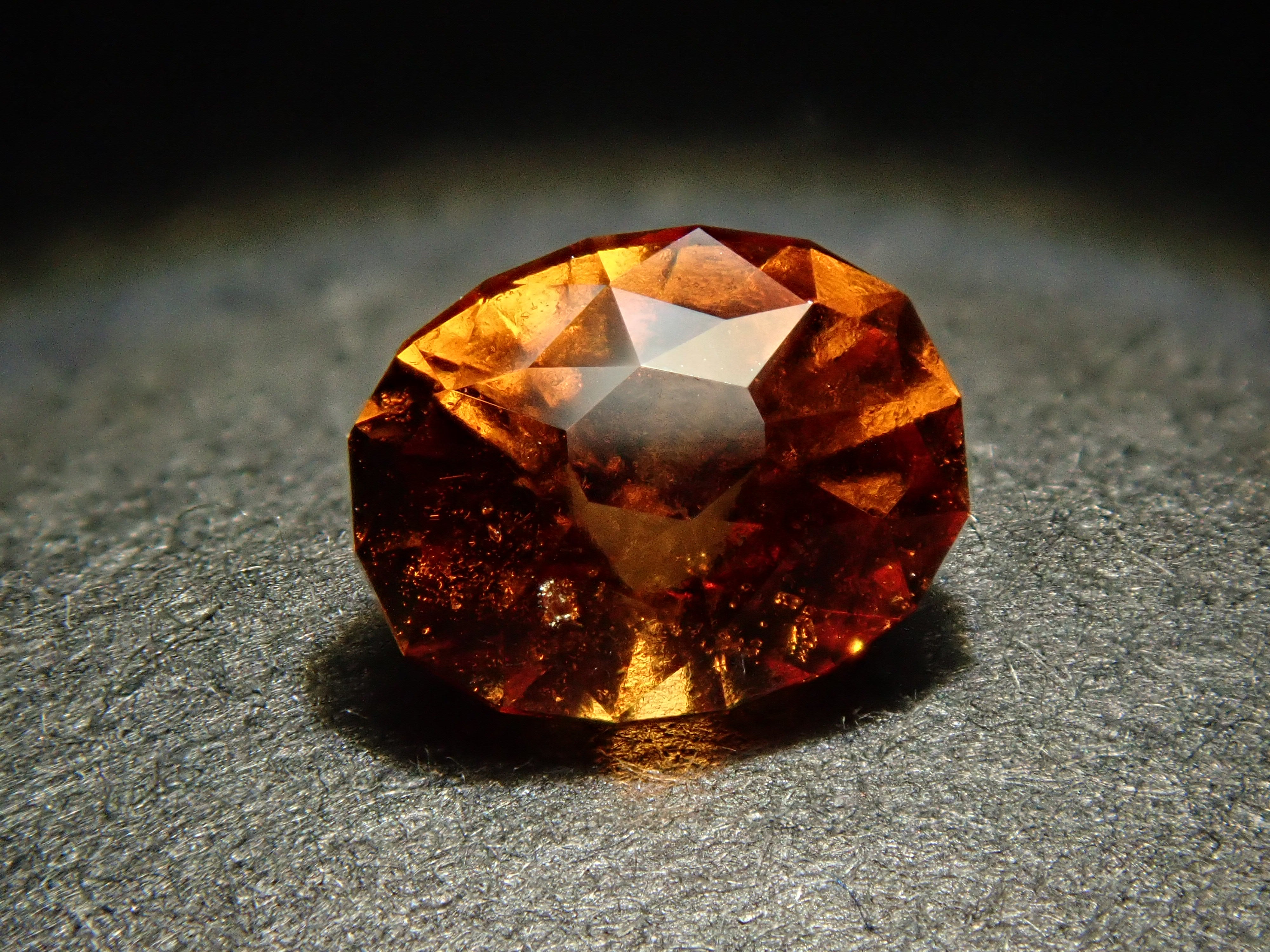 【2/26 22時販売】スリランカ産ヘソナイトガーネット 0.441ctルース