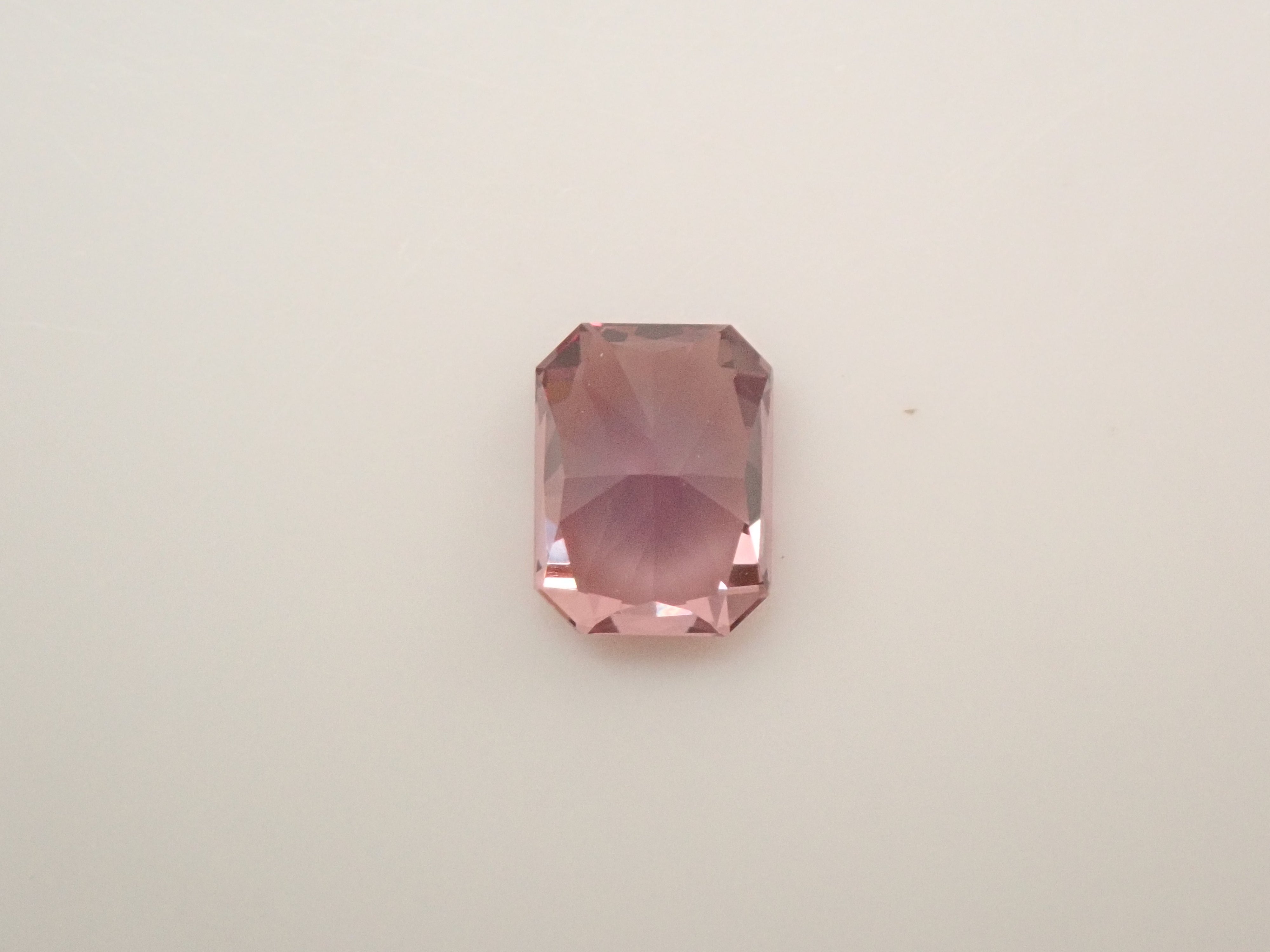 タンザニア産カラーチェンジガーネット 0.509ctルース