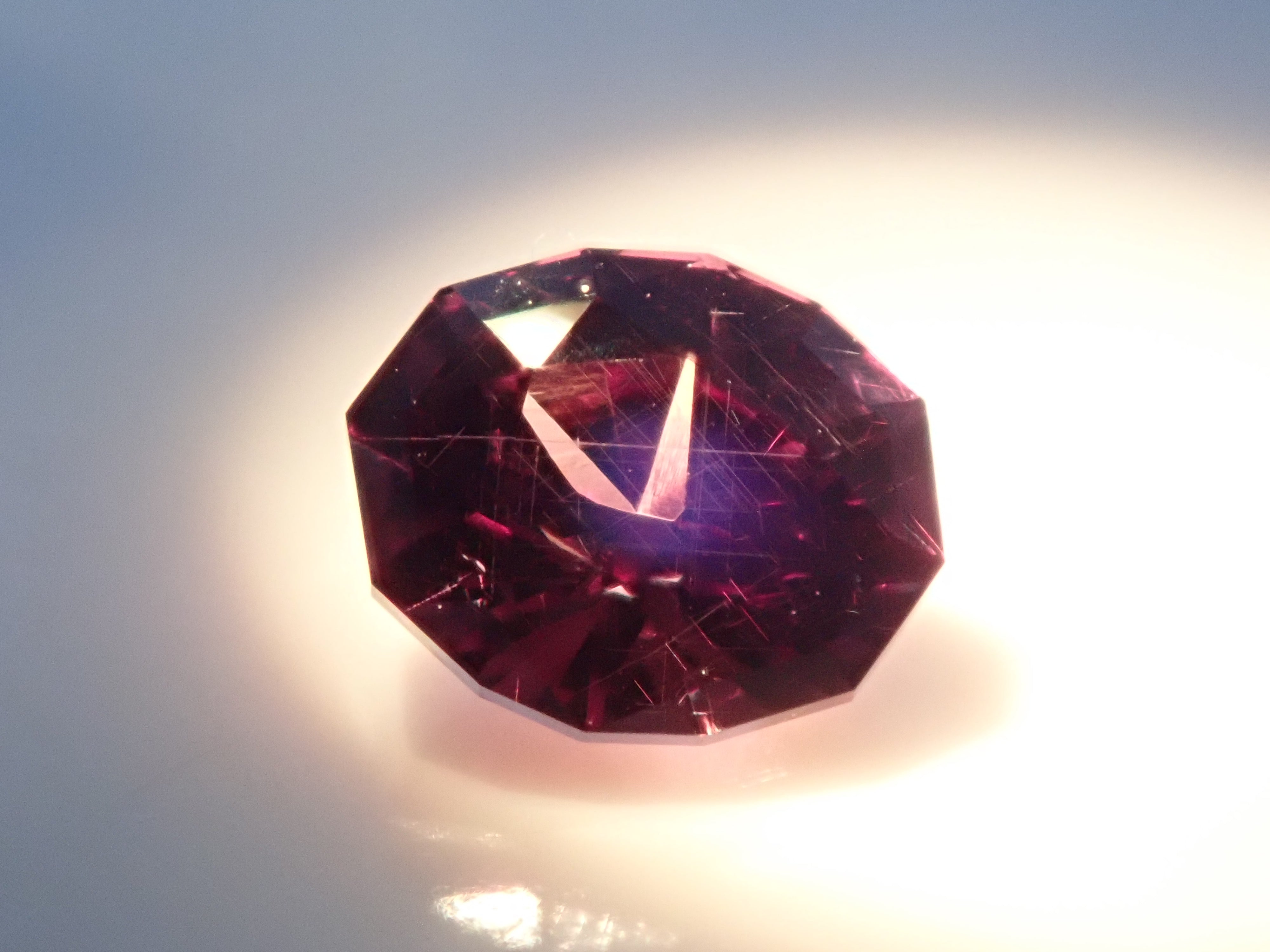 [On Sale 2/26 10pm] Tanzanian Color Change Garnet 0.607ct Loose
