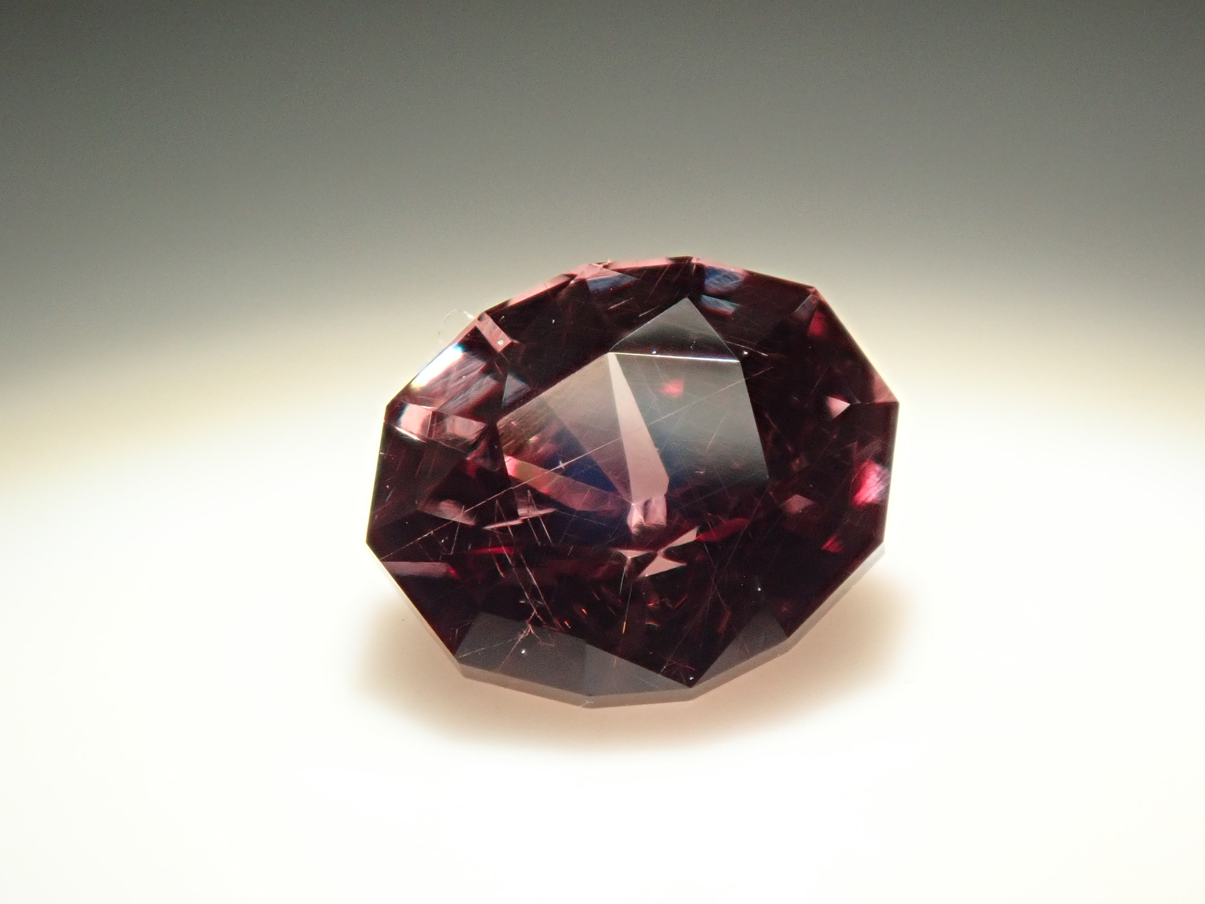 [On Sale 2/26 10pm] Tanzanian Color Change Garnet 0.607ct Loose