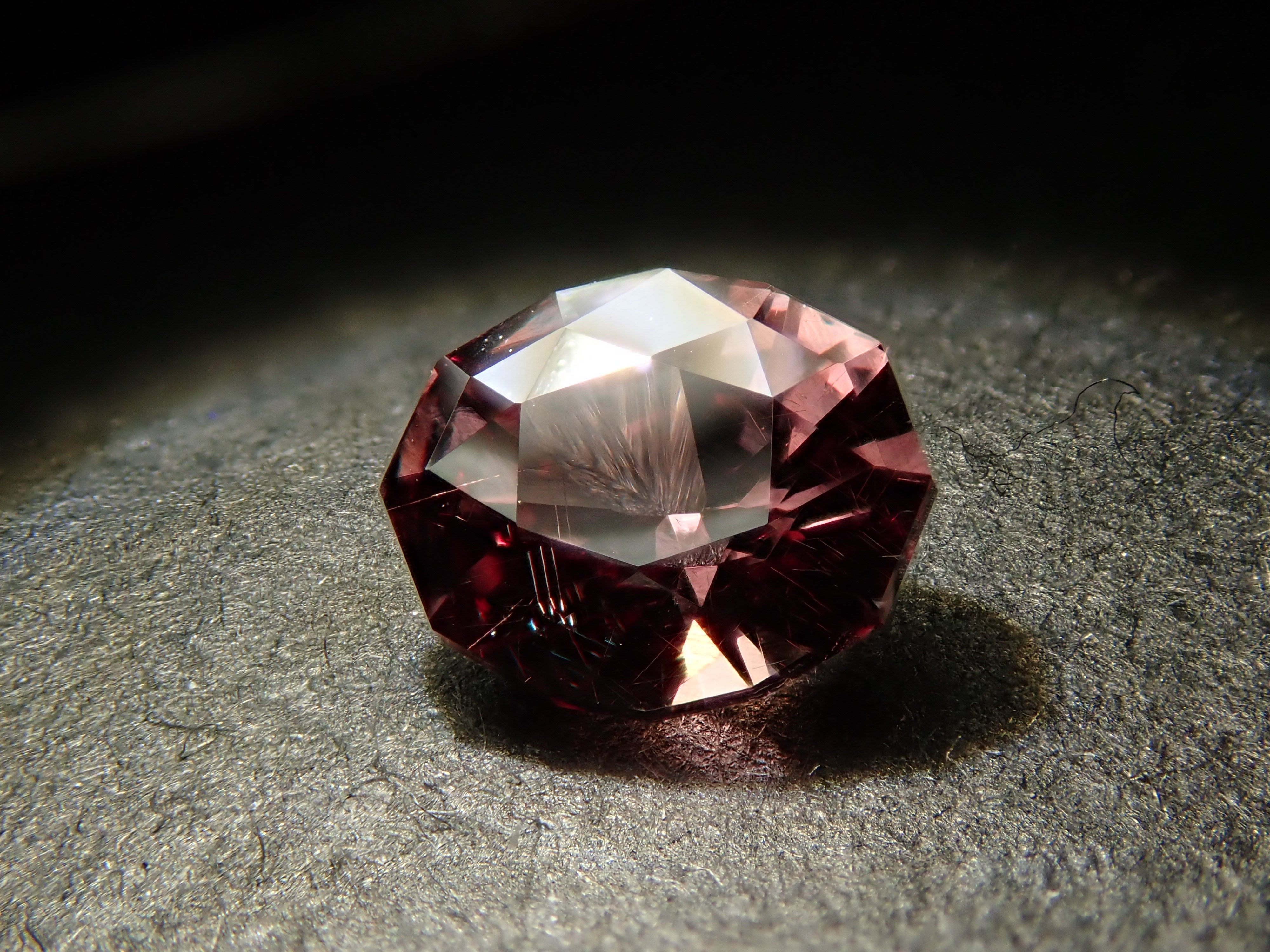 [On Sale 2/26 10pm] Tanzanian Color Change Garnet 0.607ct Loose