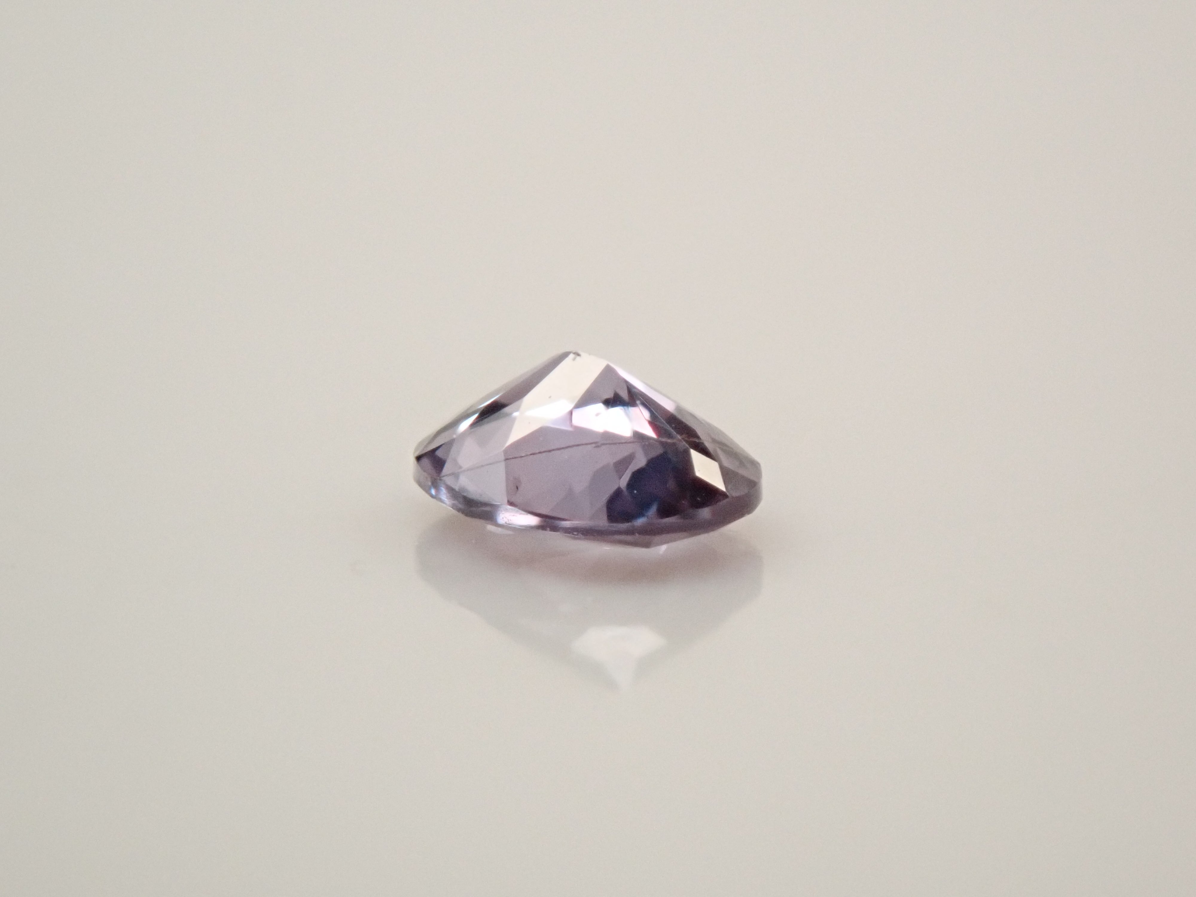 マダガスカル産ベキリーブルーガーネット（カラーチェンジガーネット） 0.082ctルース