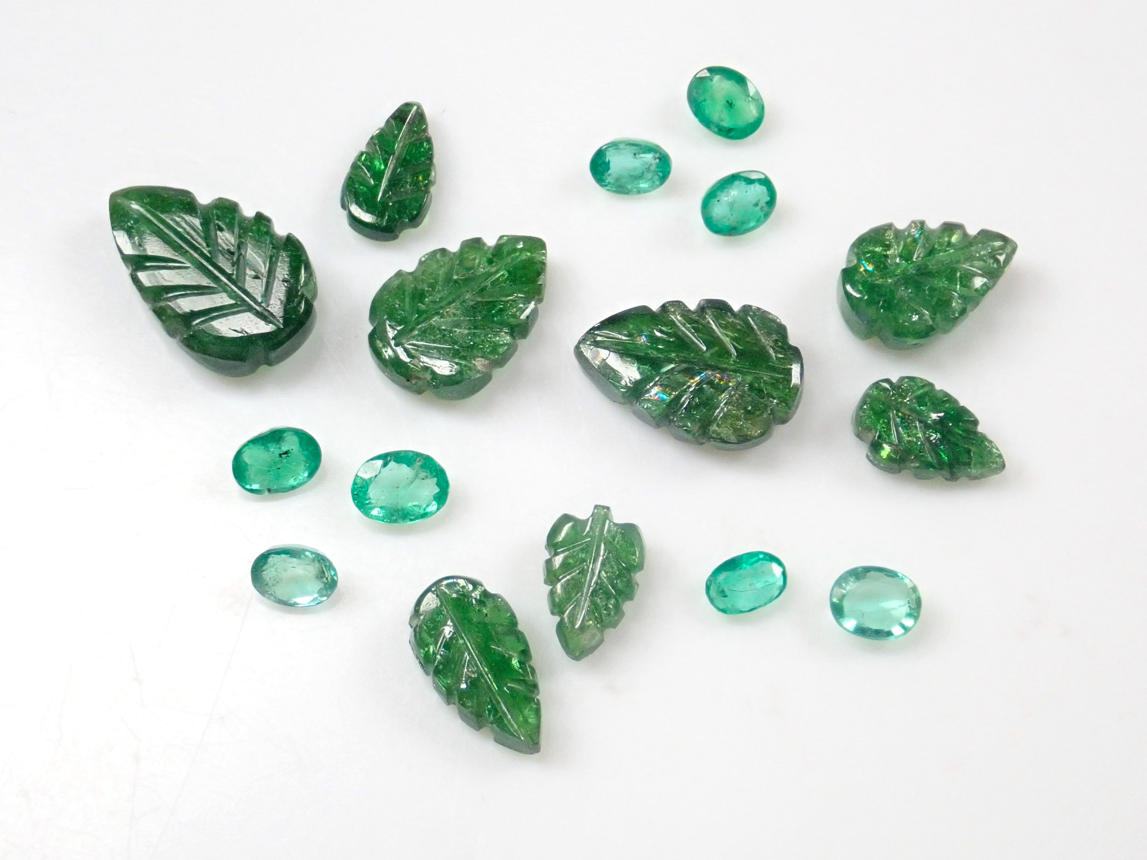 Limited to 8 stones Tsavorite + Emerald Loose 2 stone set Multiple purchase discounts available Multiple purchase discounts available