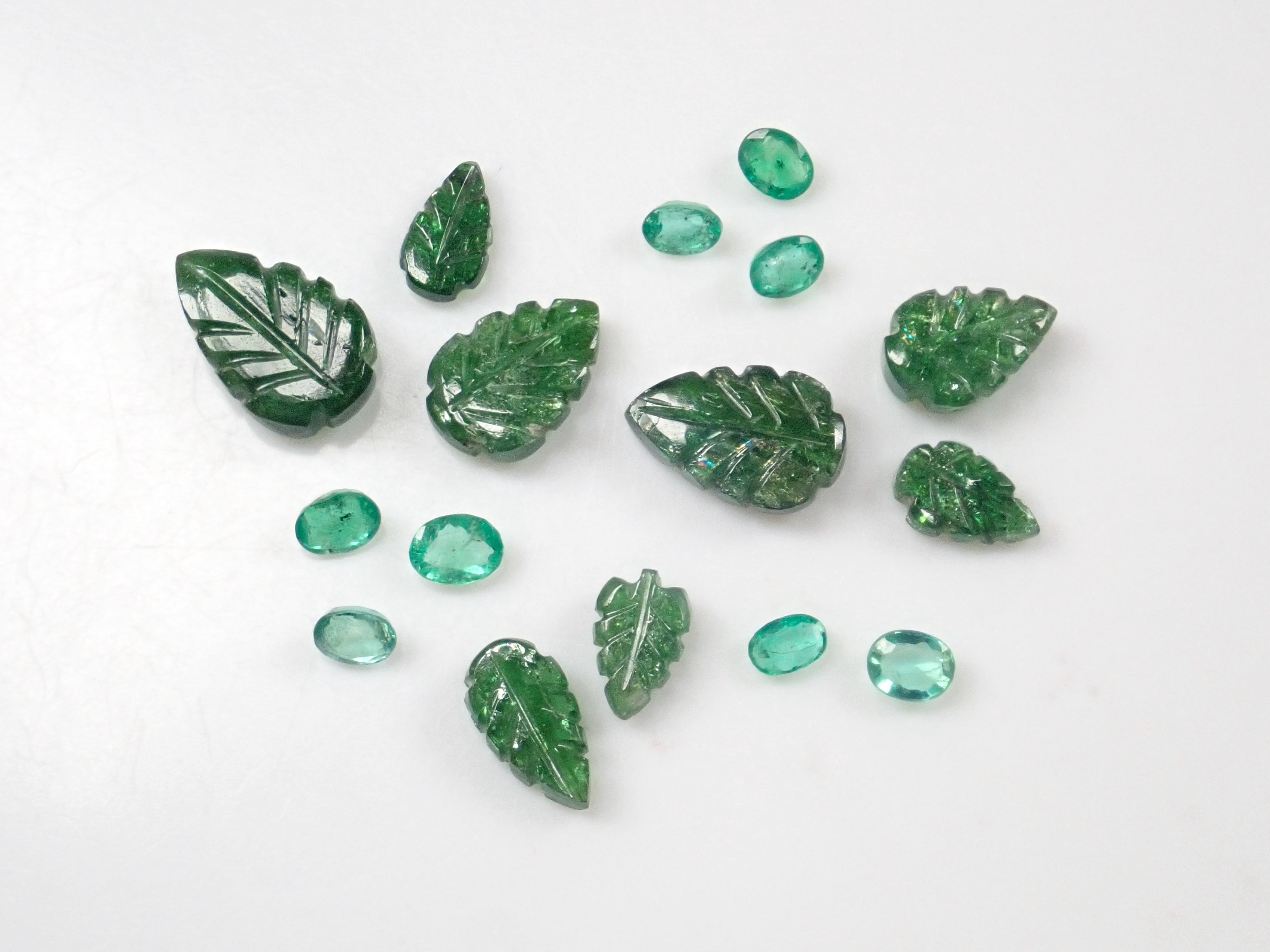 Limited to 8 stones Tsavorite + Emerald Loose 2 stone set Multiple purchase discounts available Multiple purchase discounts available