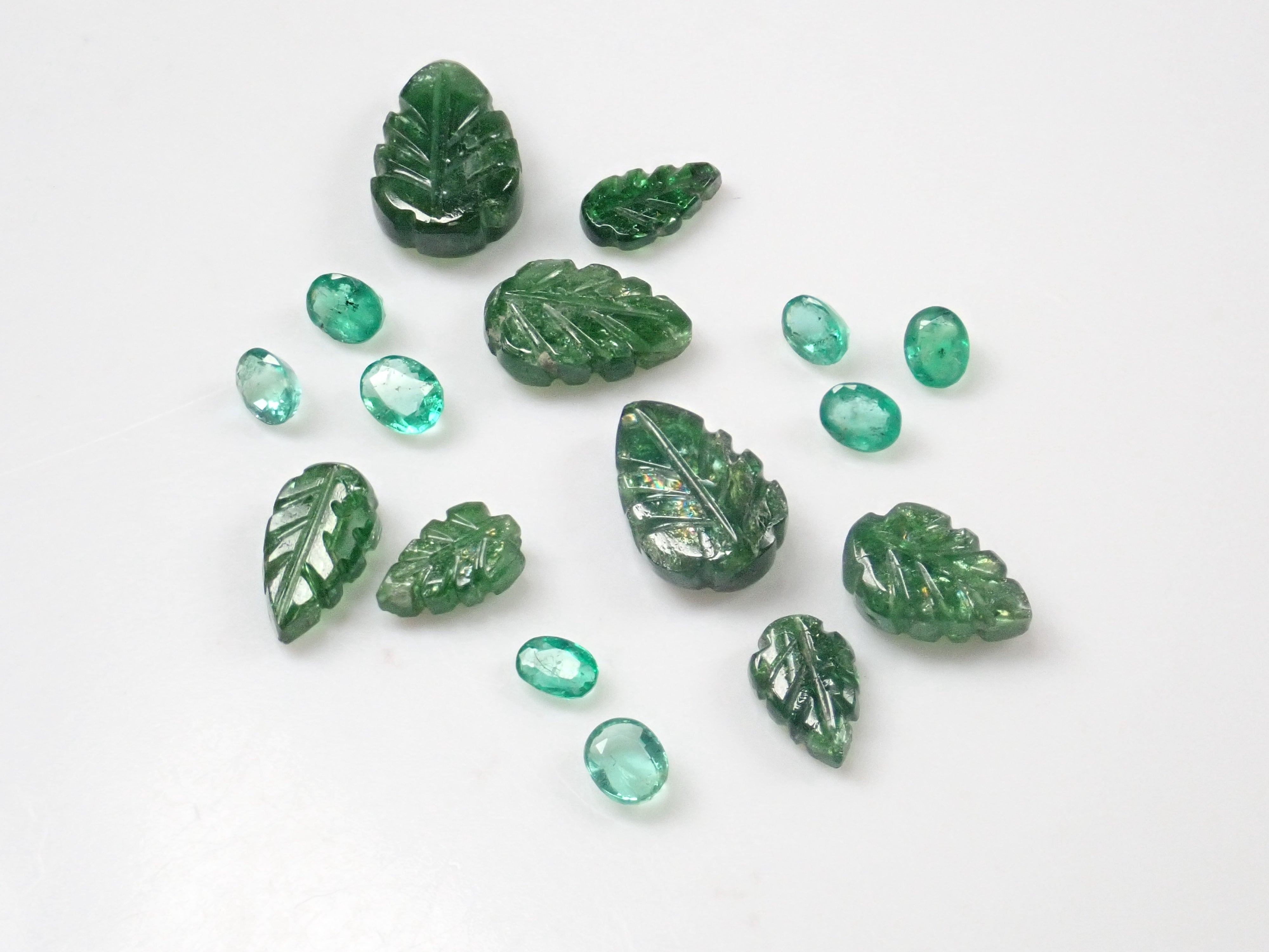 Limited to 8 stones Tsavorite + Emerald Loose 2 stone set Multiple purchase discounts available Multiple purchase discounts available