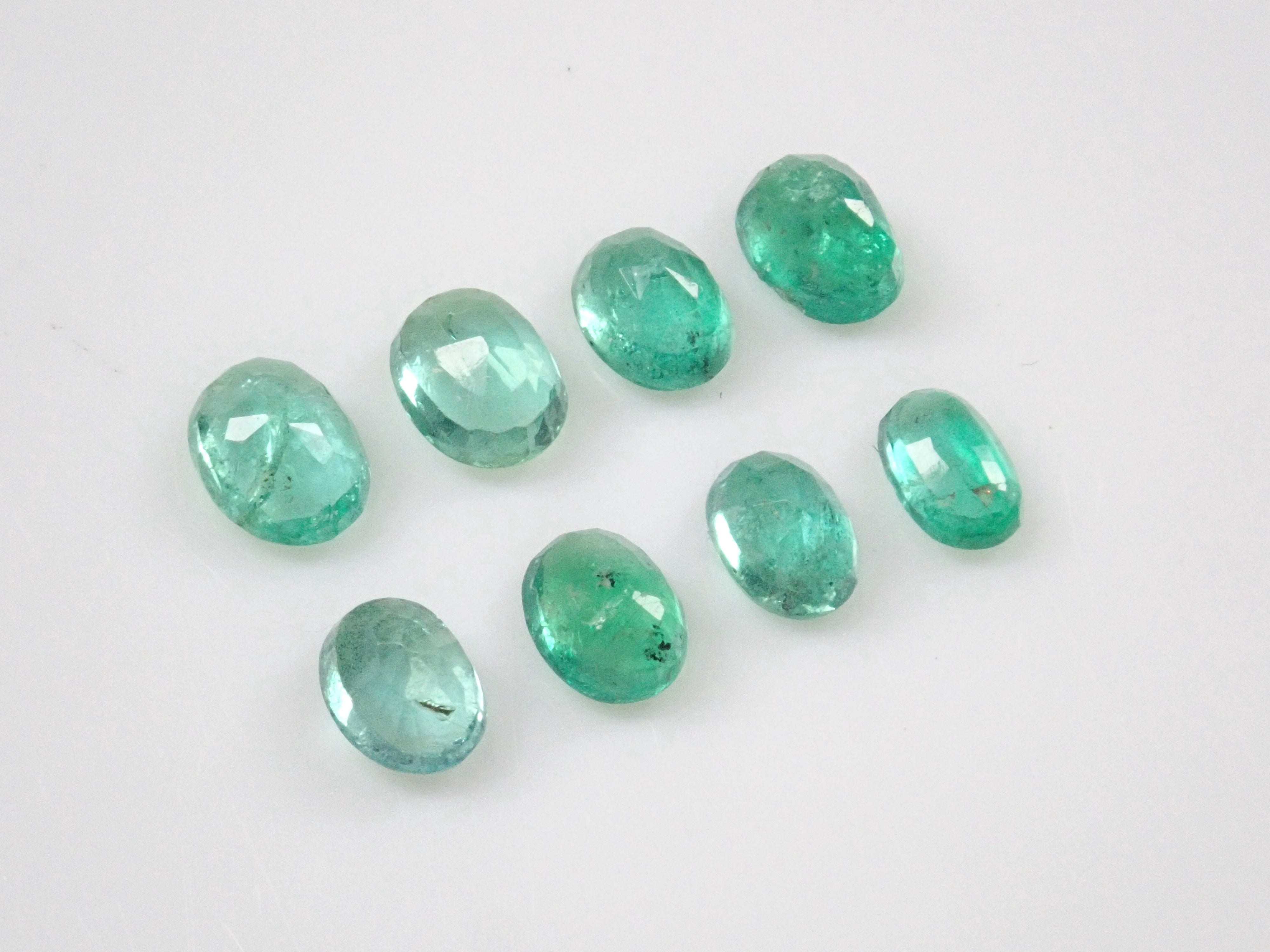 Limited to 8 stones Tsavorite + Emerald Loose 2 stone set Multiple purchase discounts available Multiple purchase discounts available