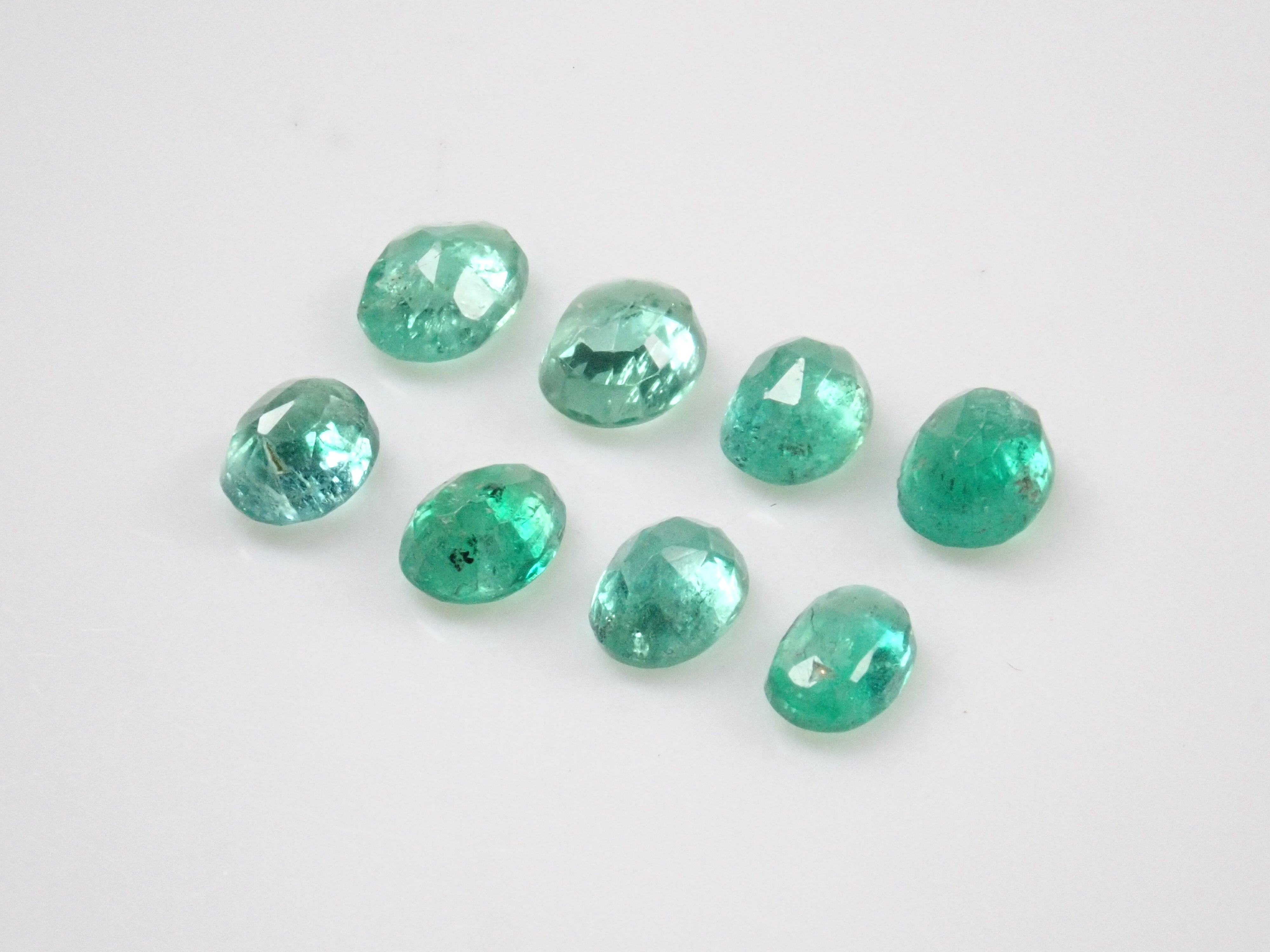 Limited to 8 stones Tsavorite + Emerald Loose 2 stone set Multiple purchase discounts available Multiple purchase discounts available