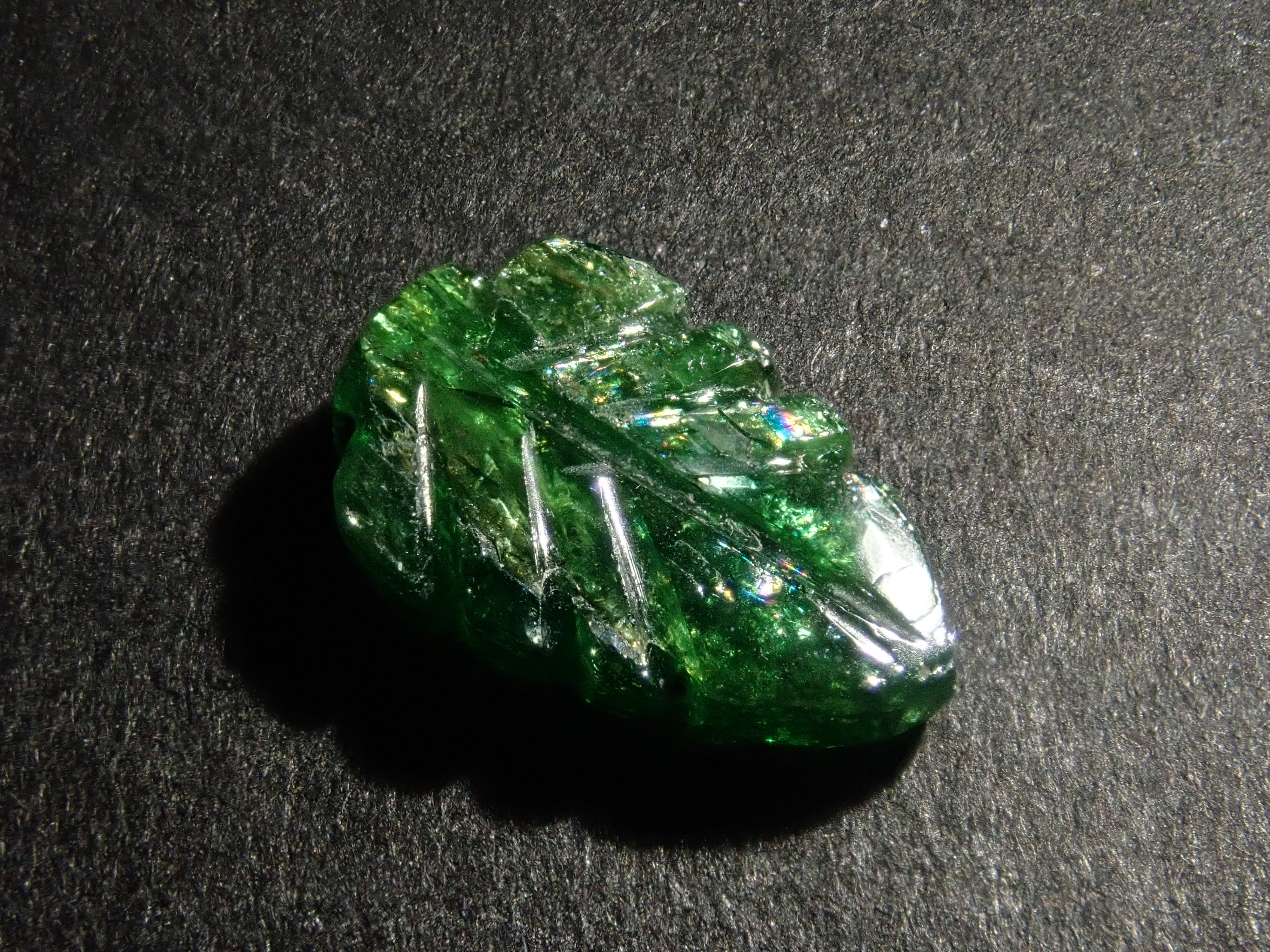 Limited to 8 stones Tsavorite + Emerald Loose 2 stone set Multiple purchase discounts available Multiple purchase discounts available