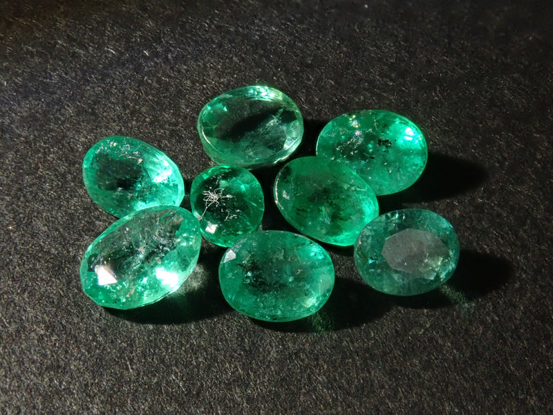 Limited to 8 stones Tsavorite + Emerald Loose 2 stone set Multiple purchase discounts available Multiple purchase discounts available