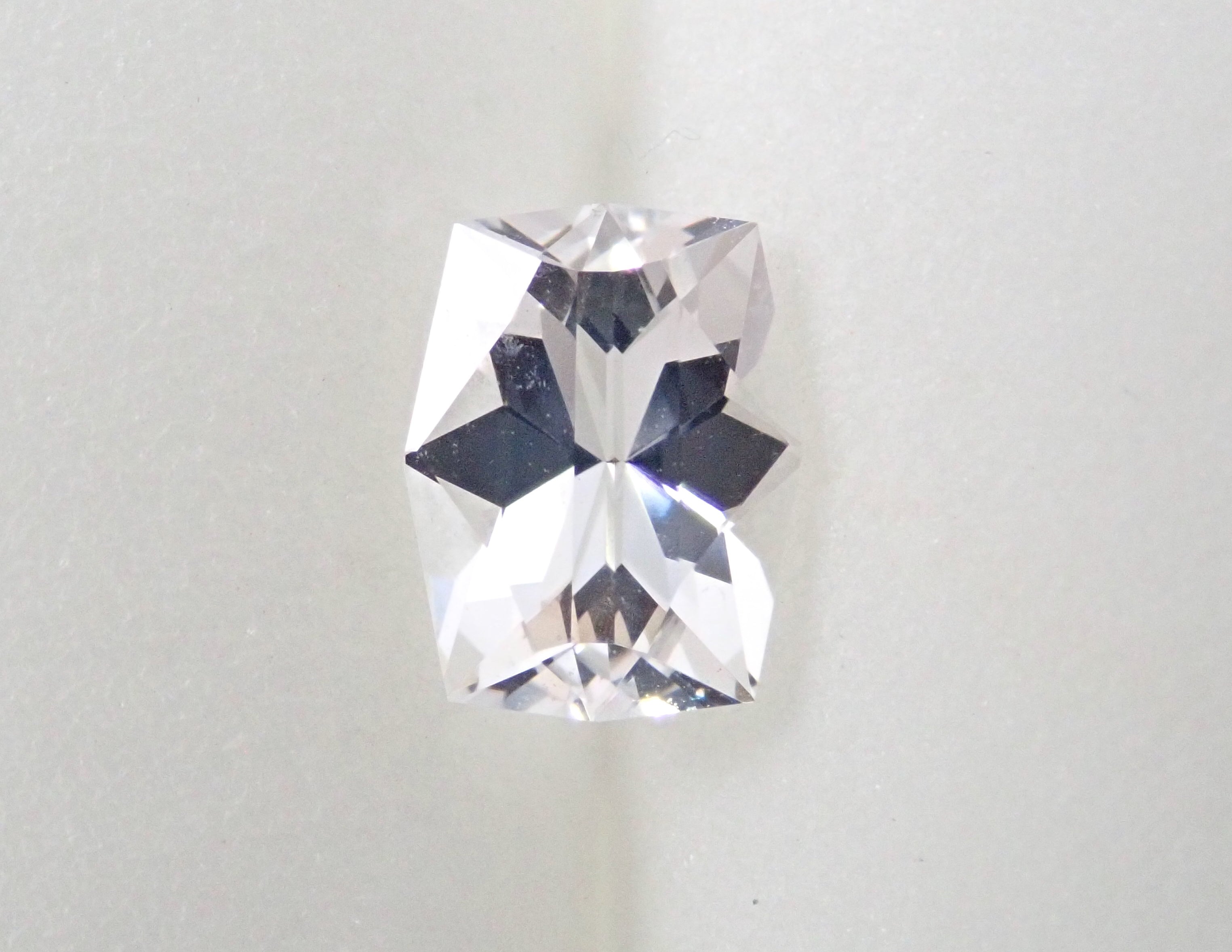 [On sale from 10pm on 8/1] Brazilian Goshenite 0.771ct loose stone