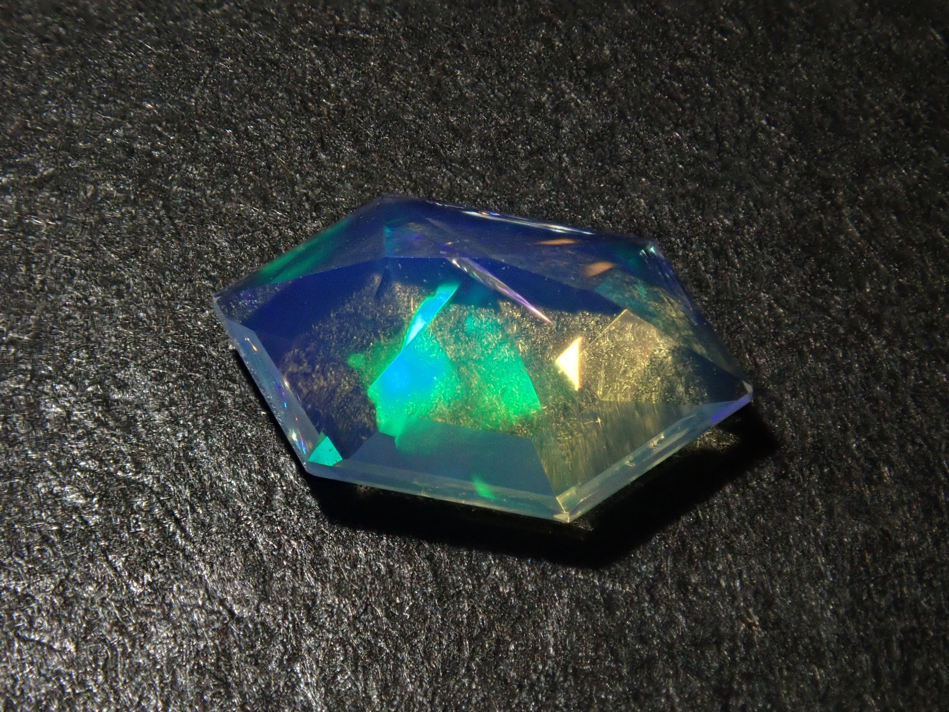 [Limited to 6 stones] [Mr. Sanjay] Mexican opal or Sri Lankan spinel 1 loose stone (with defects) [Multiple purchase discount available]