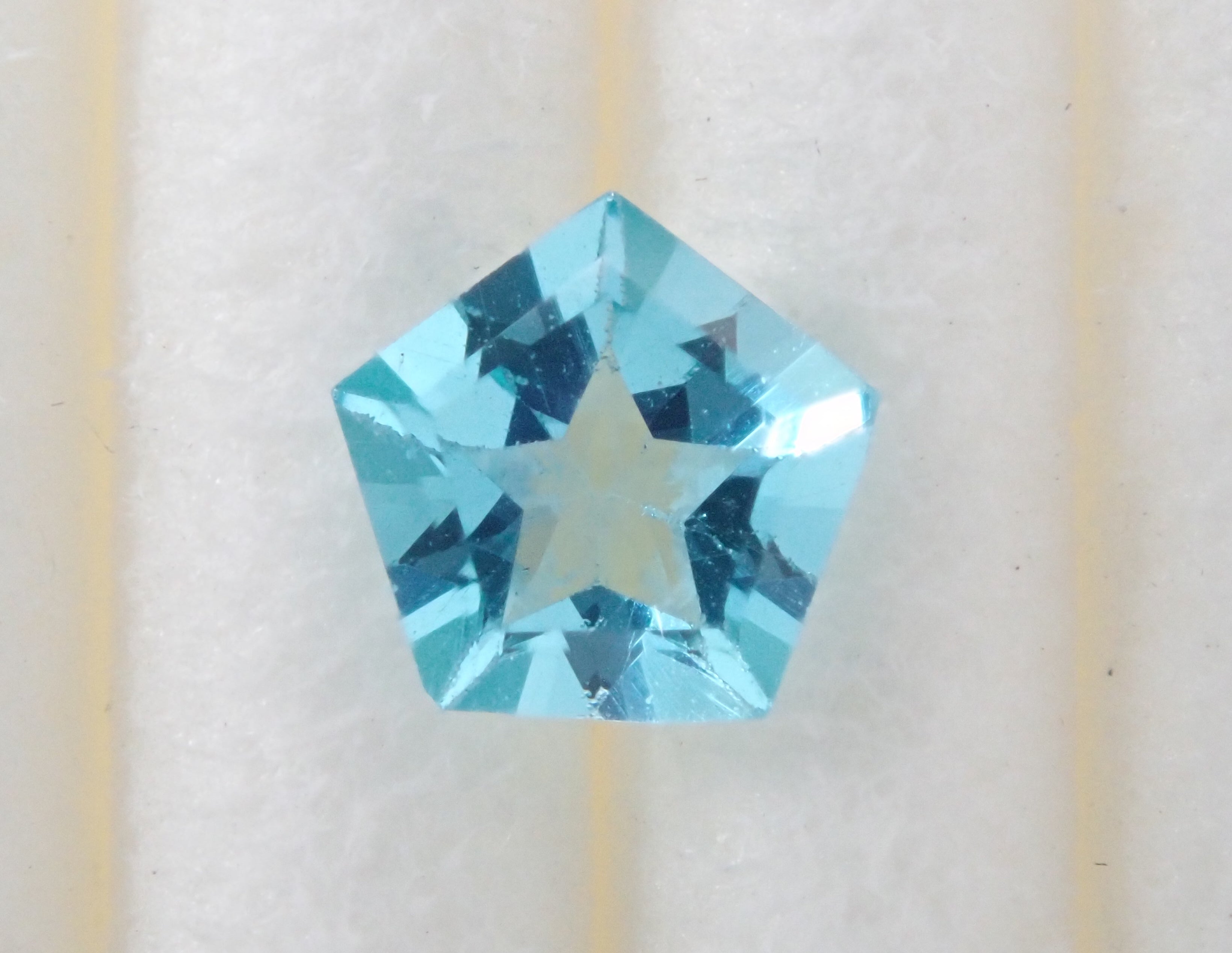 [On sale 11/13 at 22:00] Madagascar Apatite 0.260ct Loose