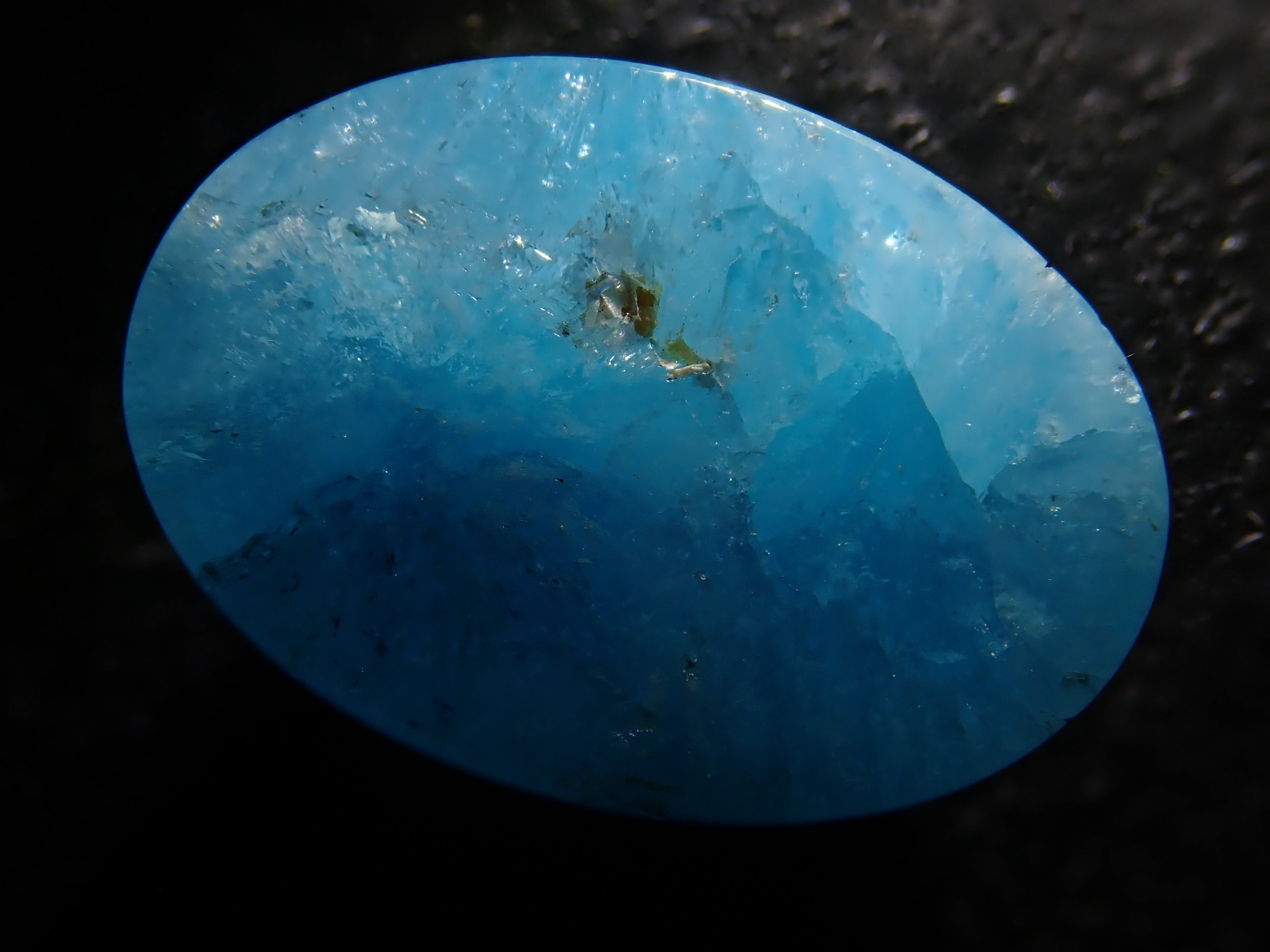 【12562026掲載】コンゴ産ヘミモルファイト 4.210ctルース