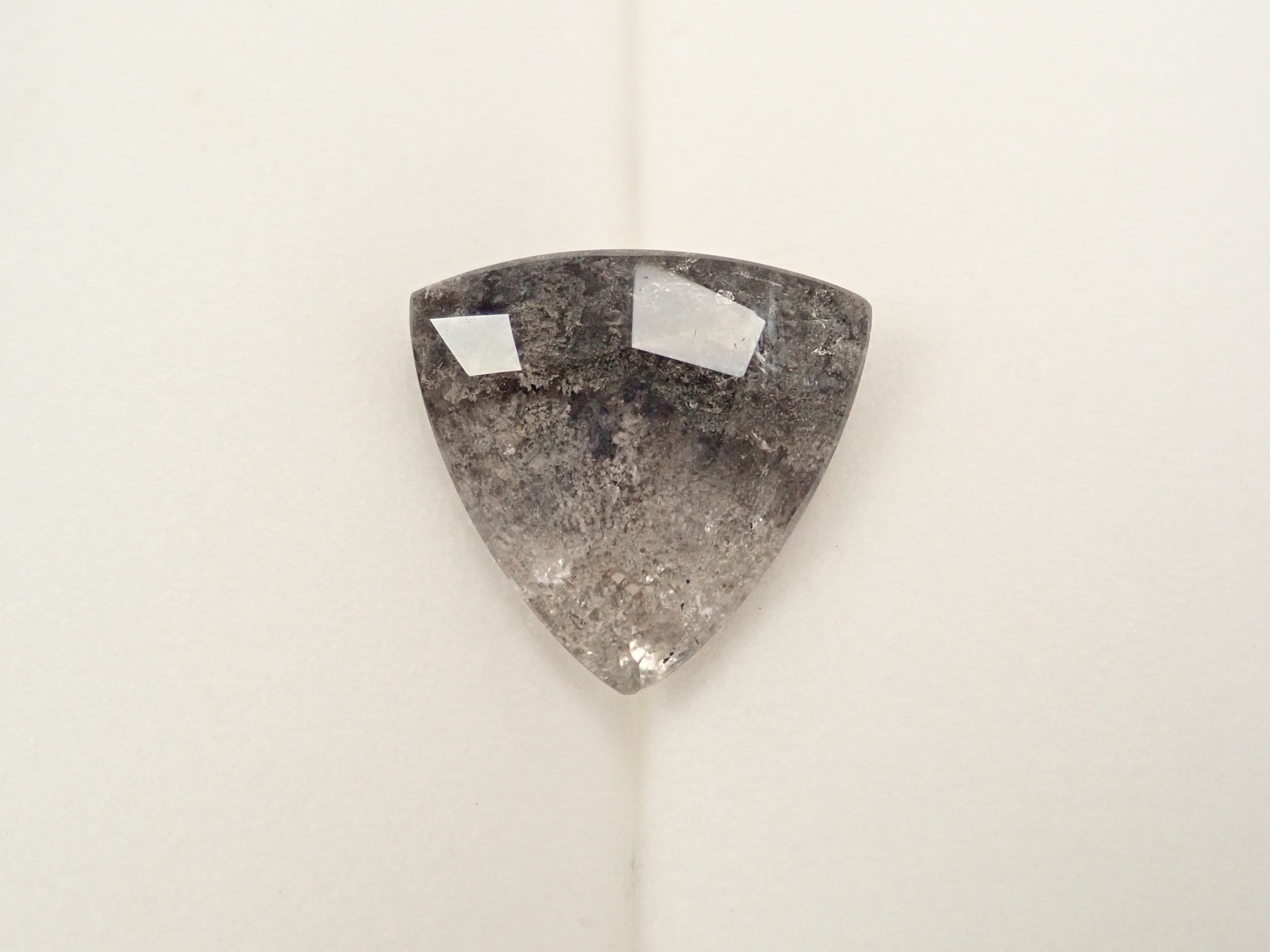 【12561990掲載】ブラジル産ブラックガーデンクォーツ 4.278ctルース