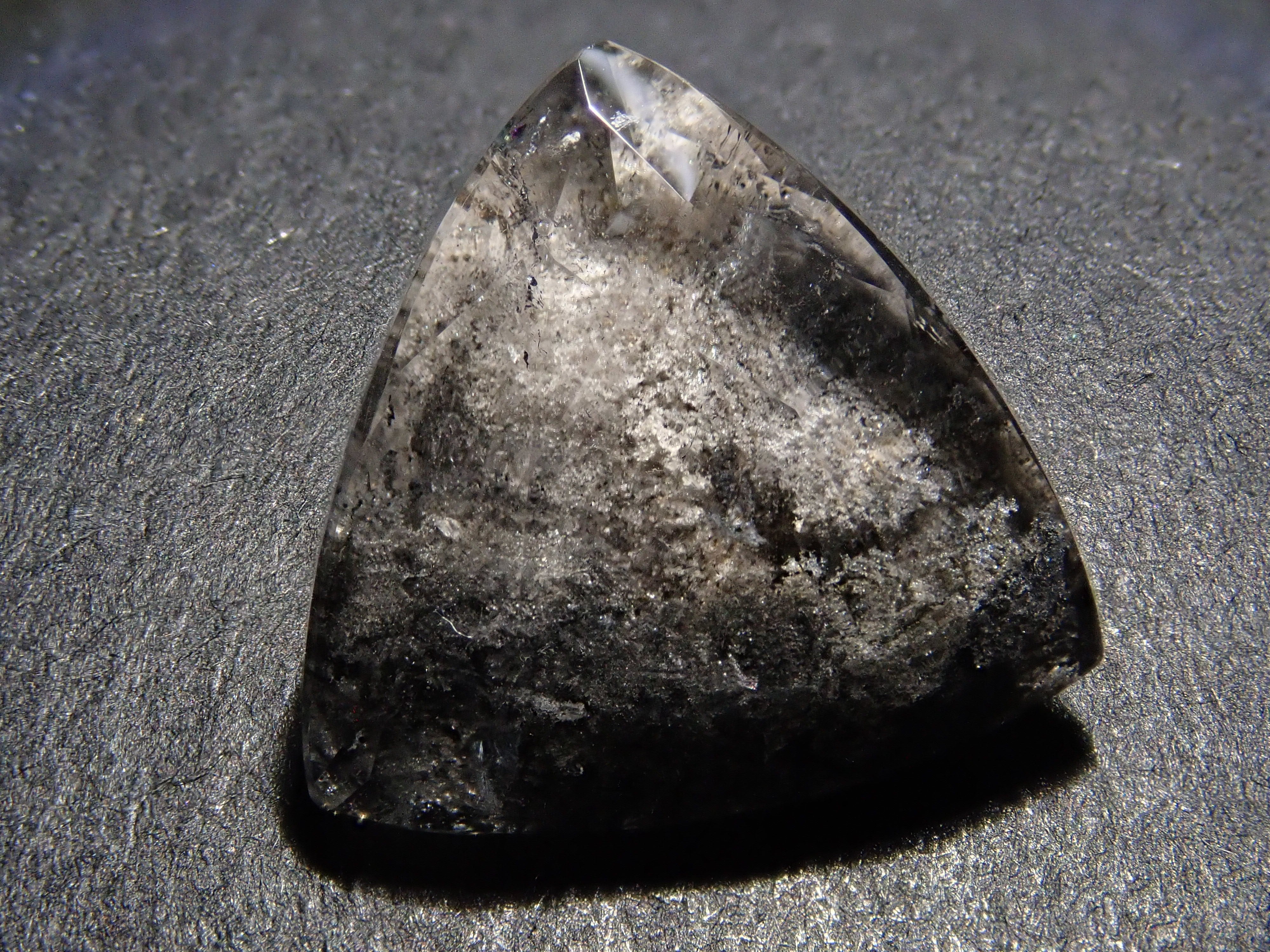 【12561990掲載】ブラジル産ブラックガーデンクォーツ 4.278ctルース