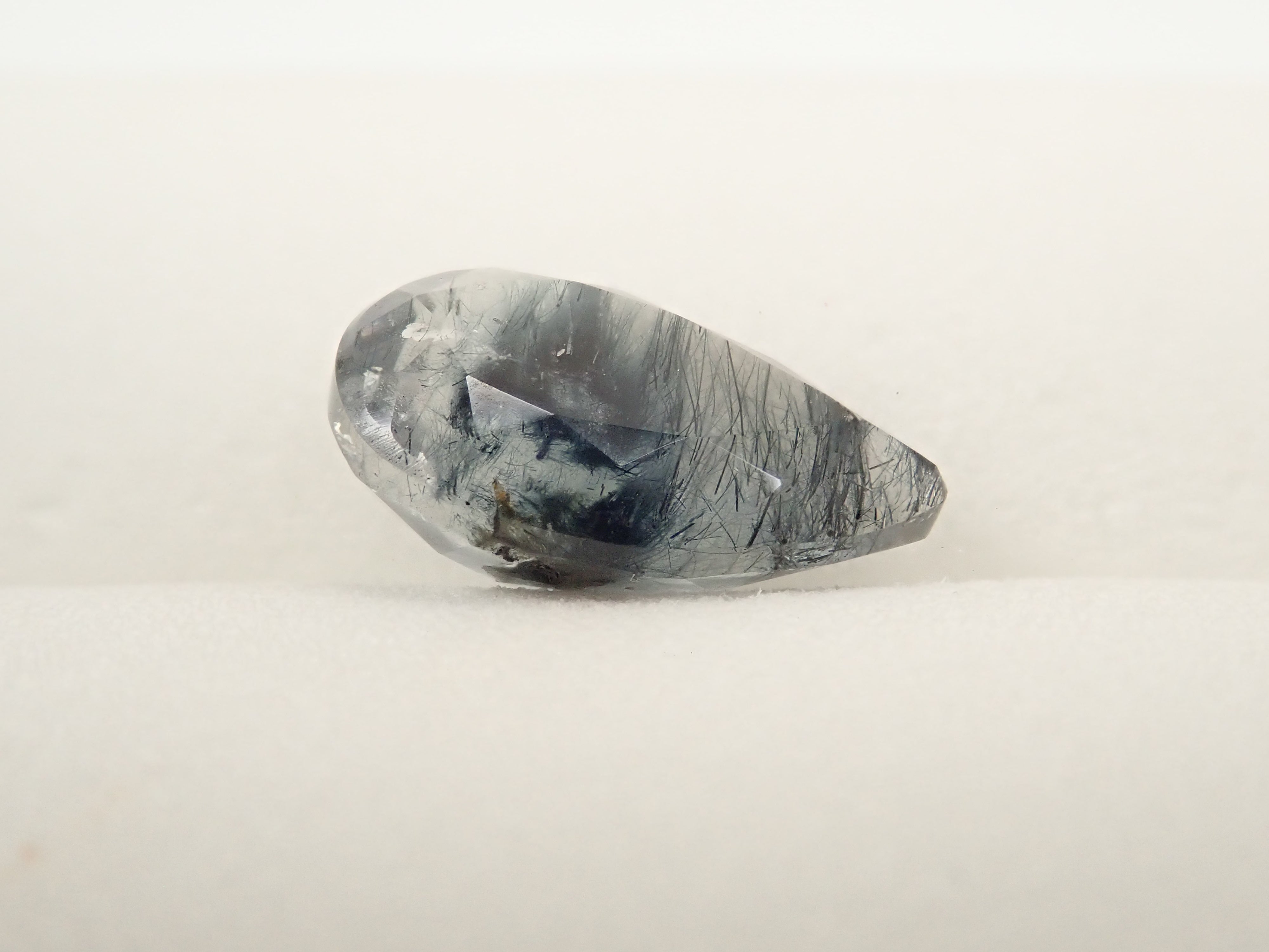 【12561992掲載】ブラジル産ブルートルマリンインクォーツ 3.379ctルース