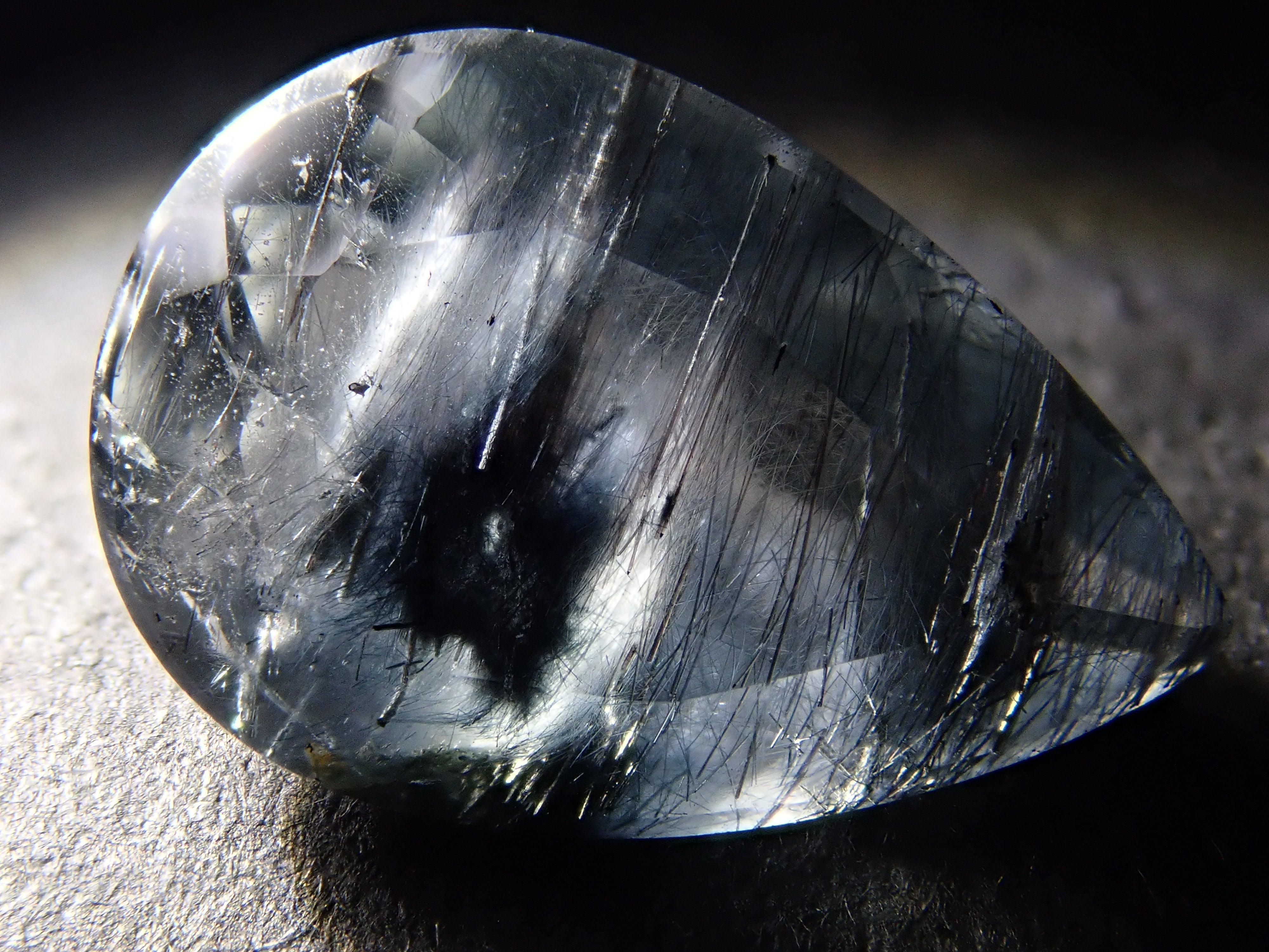 【12561992掲載】ブラジル産ブルートルマリンインクォーツ 3.379ctルース