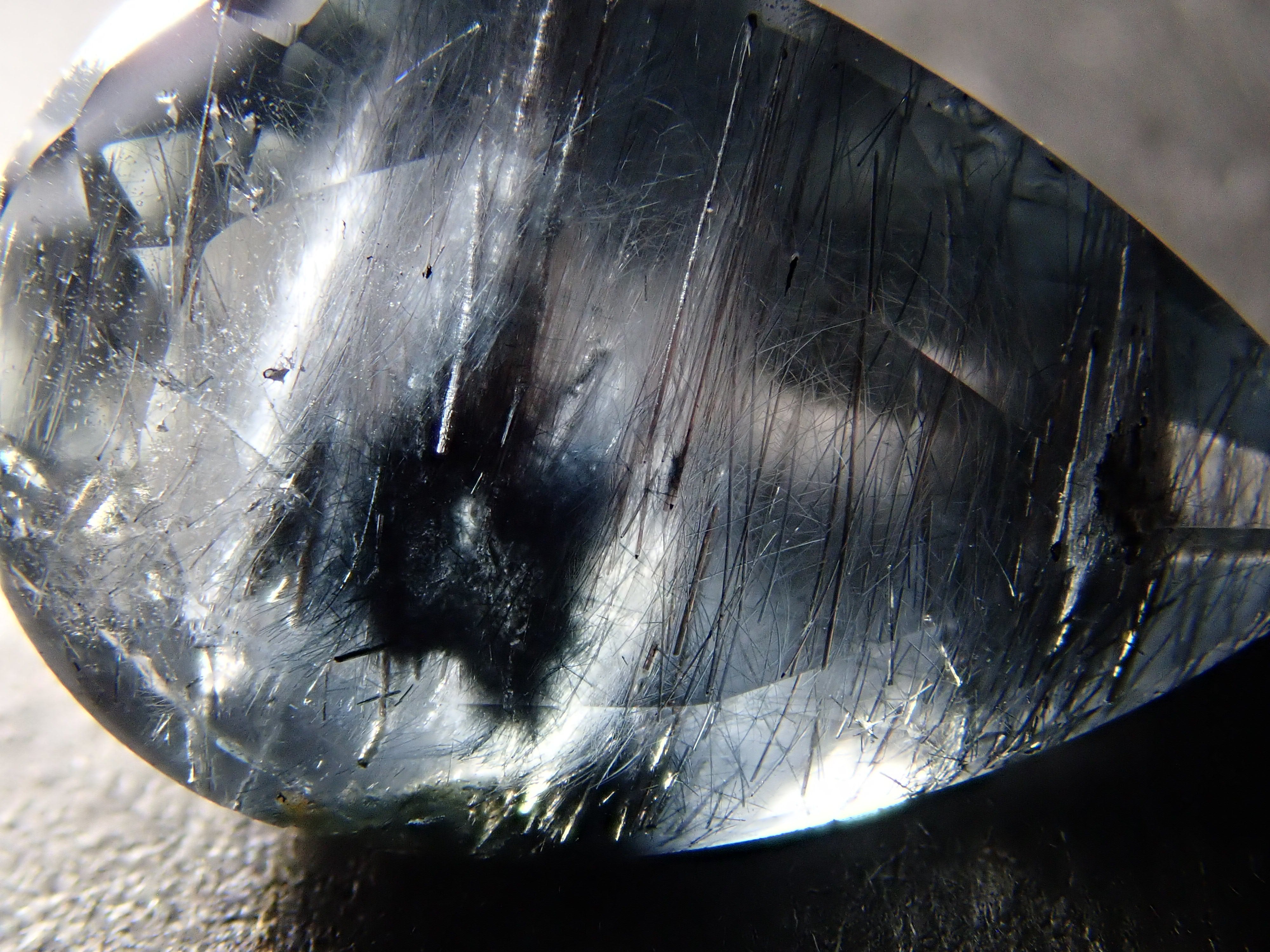 【12561992掲載】ブラジル産ブルートルマリンインクォーツ 3.379ctルース