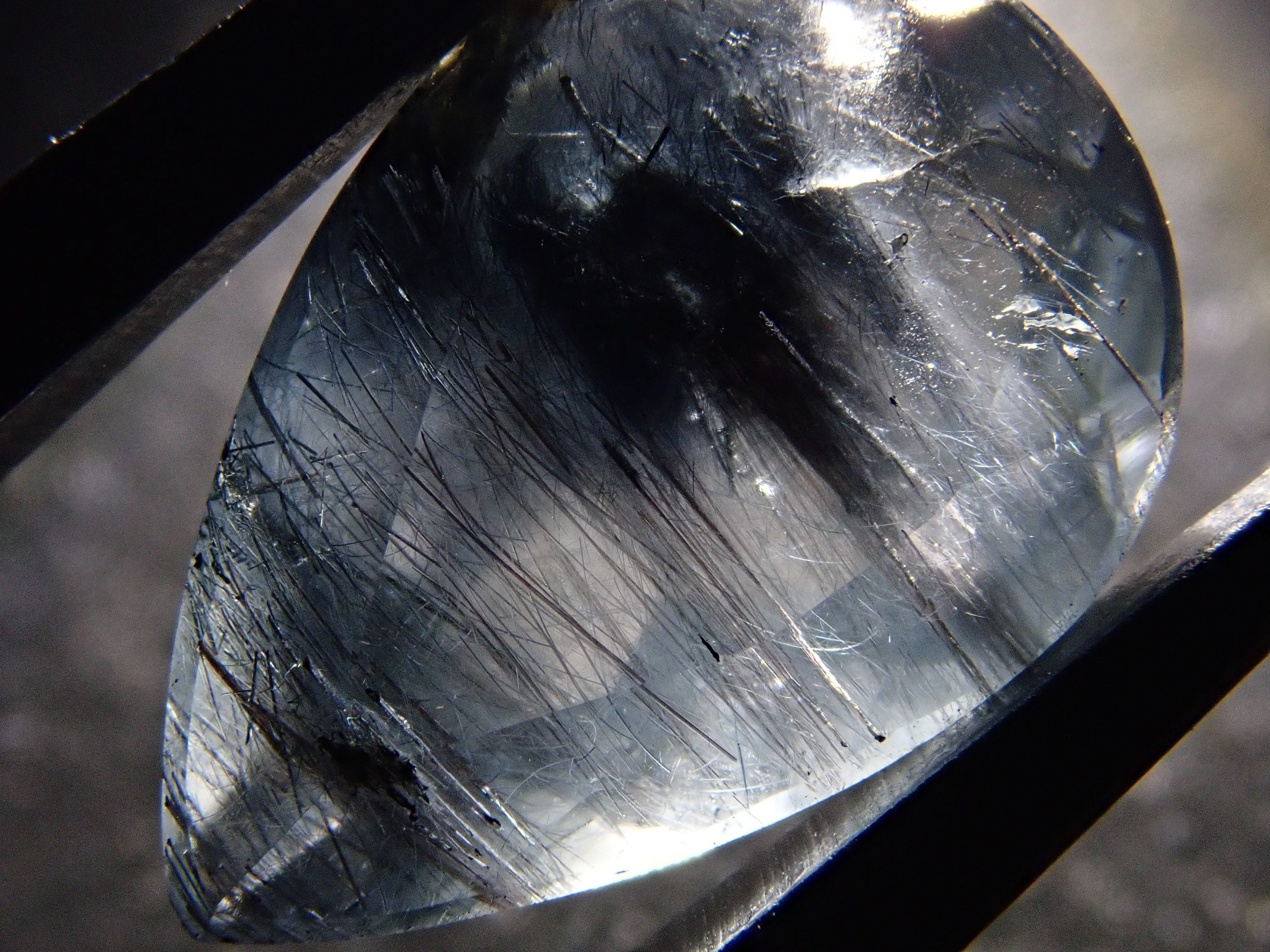 【12561992掲載】ブラジル産ブルートルマリンインクォーツ 3.379ctルース