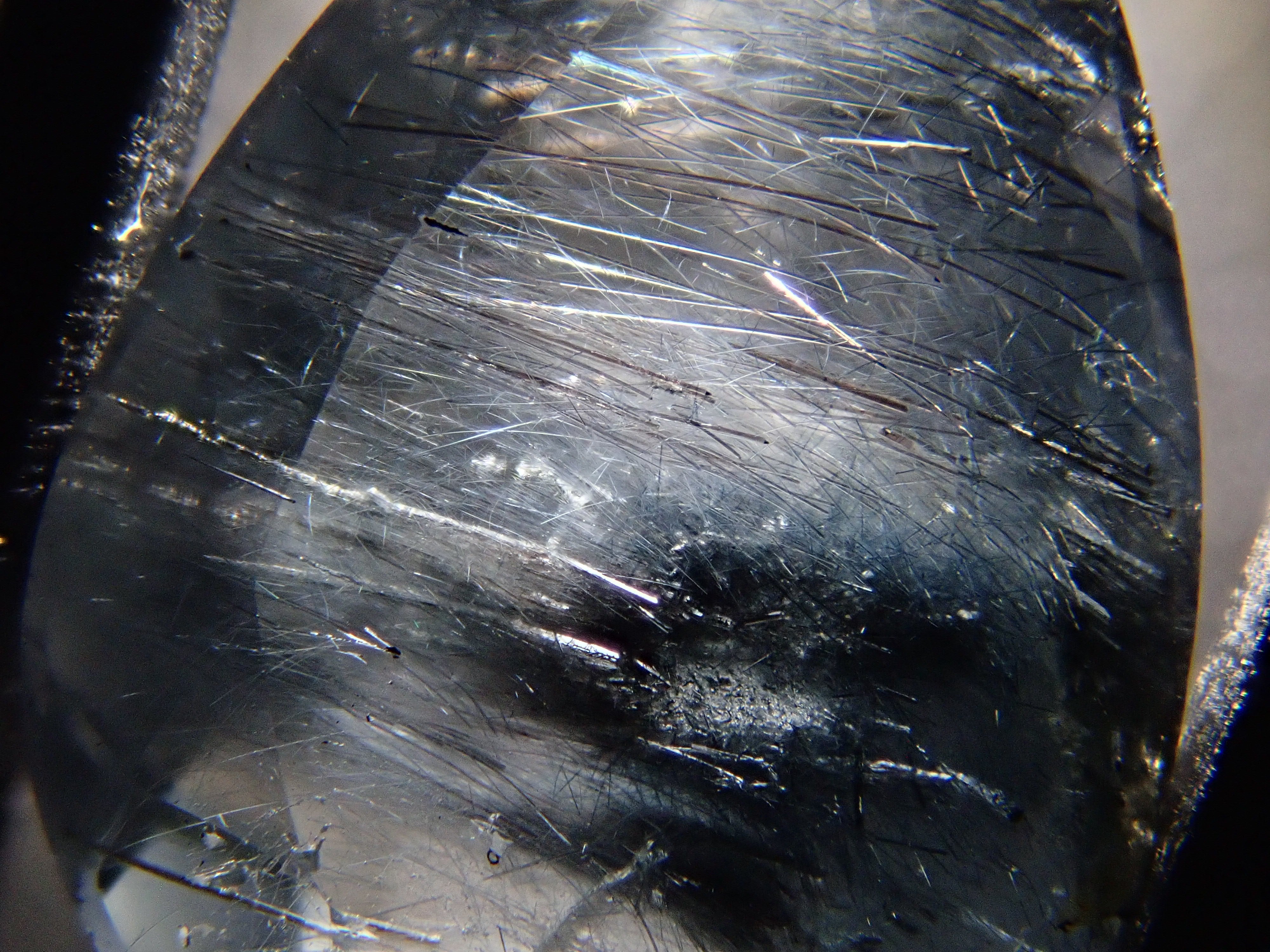 【12561992掲載】ブラジル産ブルートルマリンインクォーツ 3.379ctルース