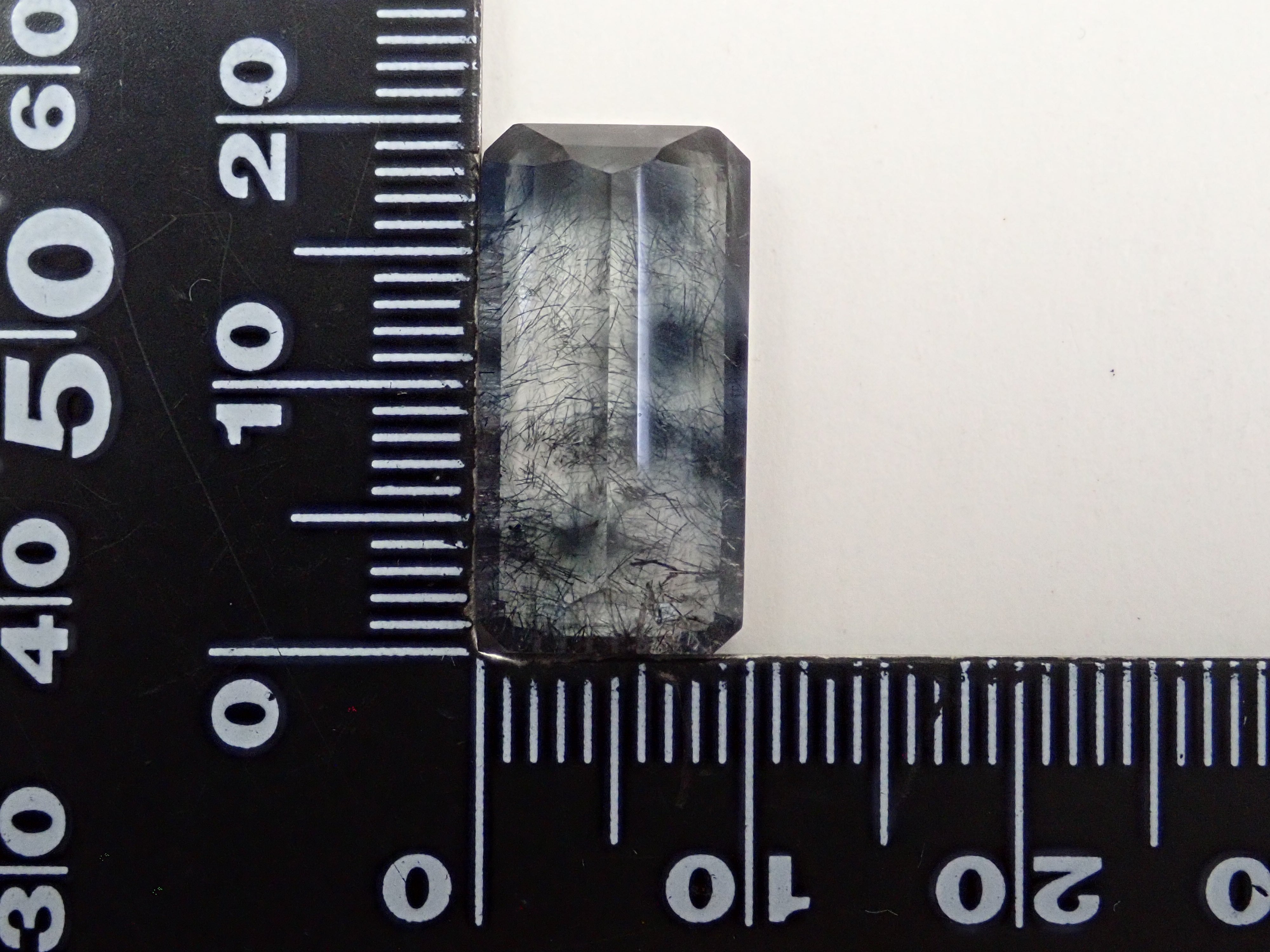 【12561994掲載】ブラジル産ブルートルマリンインクォーツ 9.251ctルース