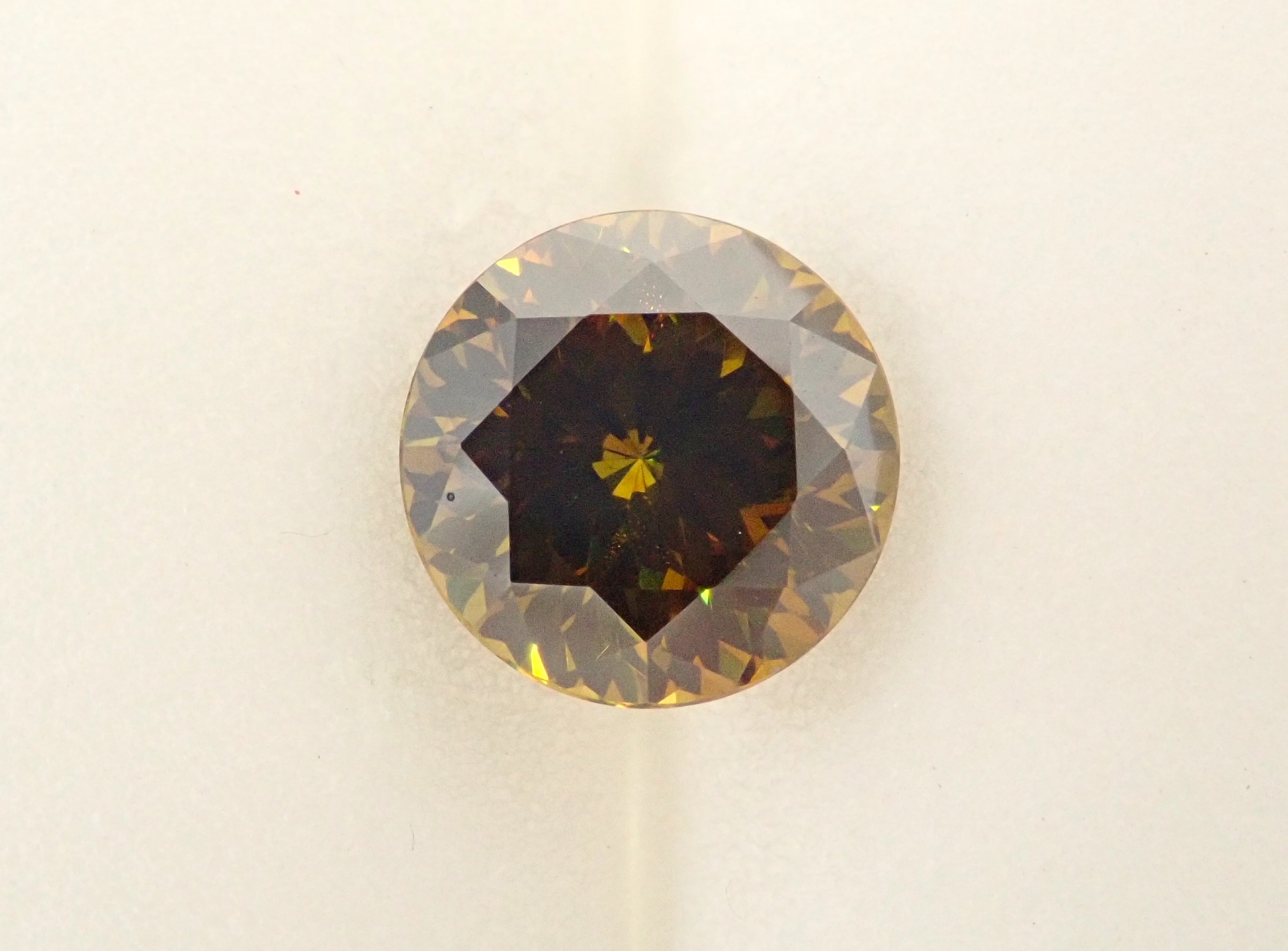 【抽選販売_20260310_06】ブルガリア産スファレライト 7.6mm/2.233ctルース