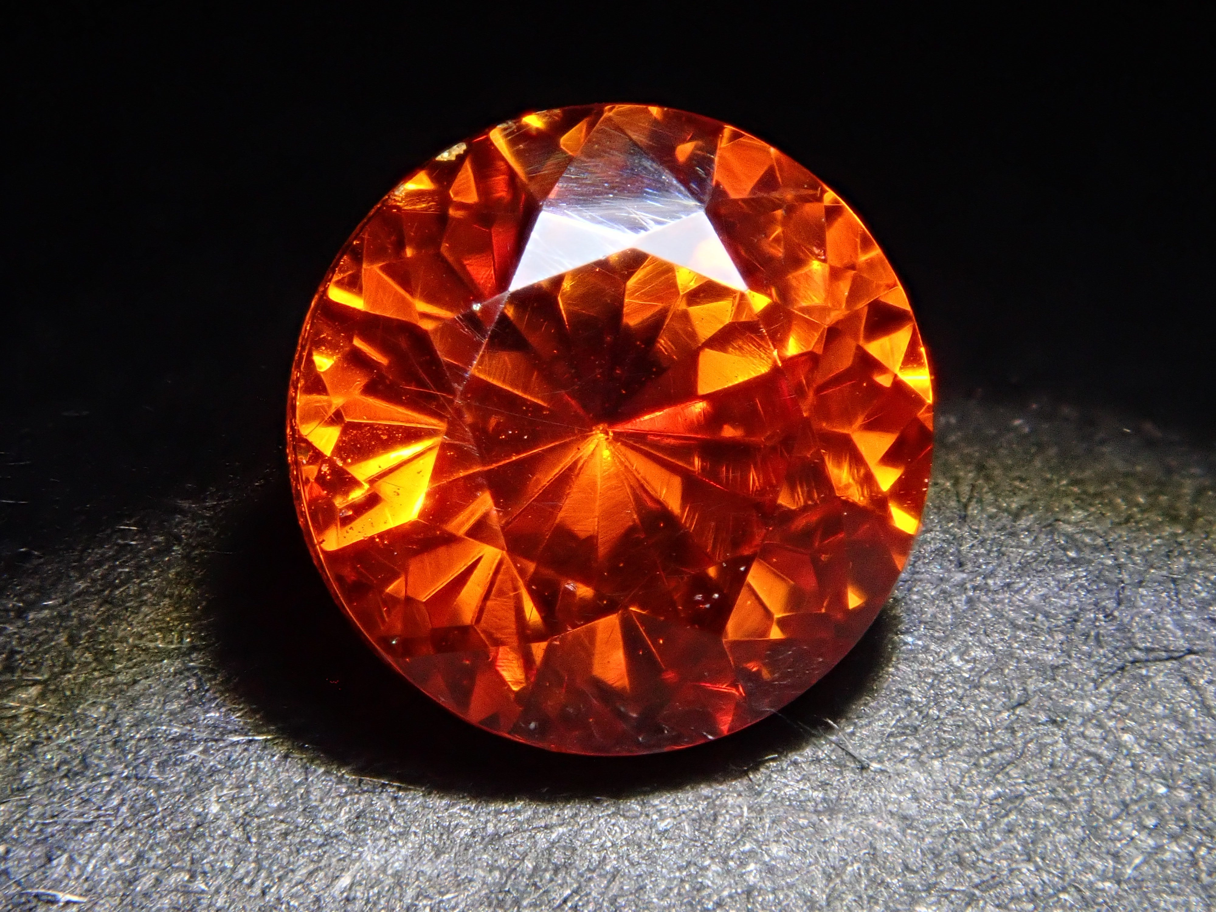 【12562005掲載】スペイン産スファレライト 0.878ctルース