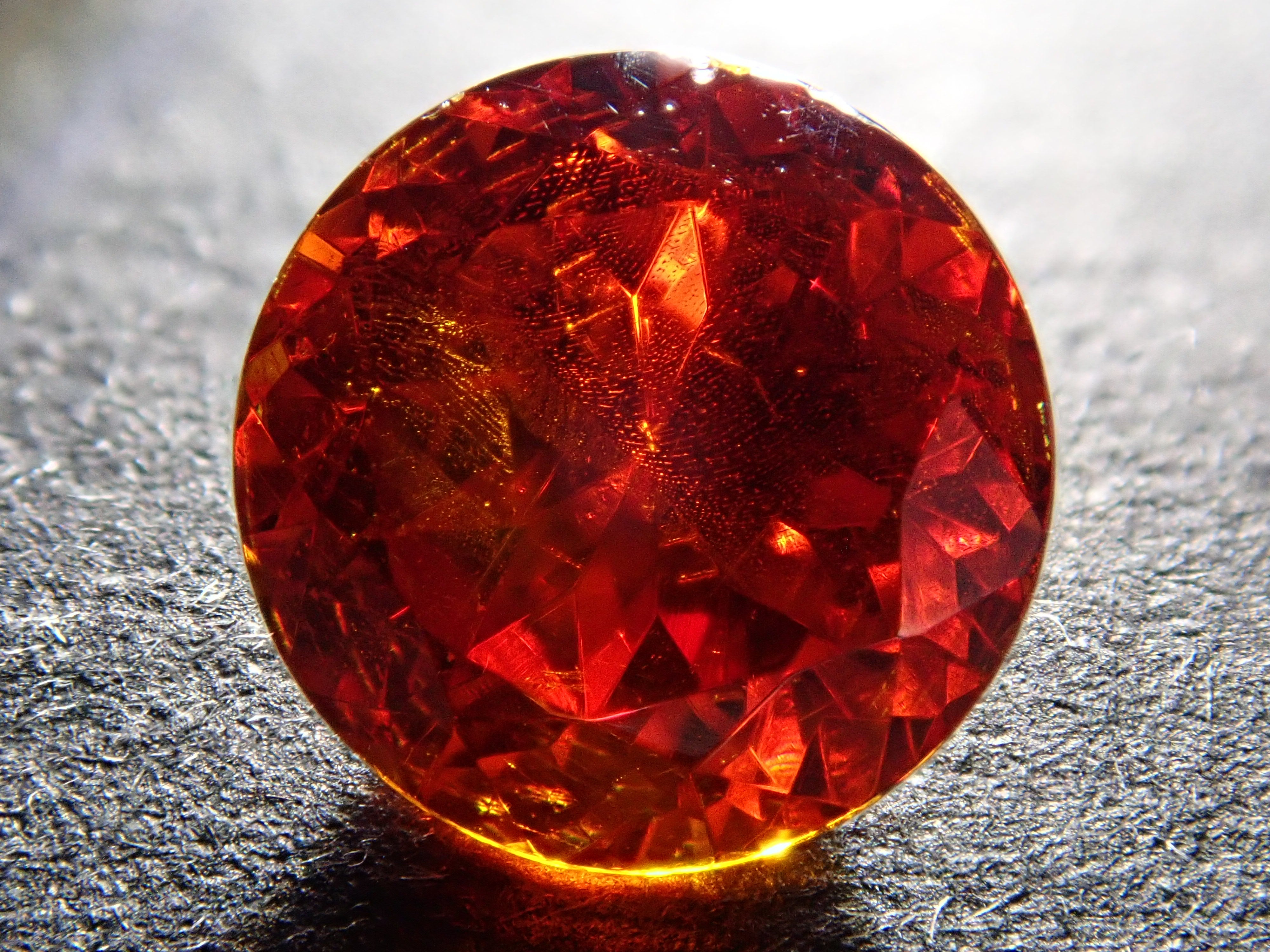 【12562009掲載】スペイン産スファレライト 1.475ctルース