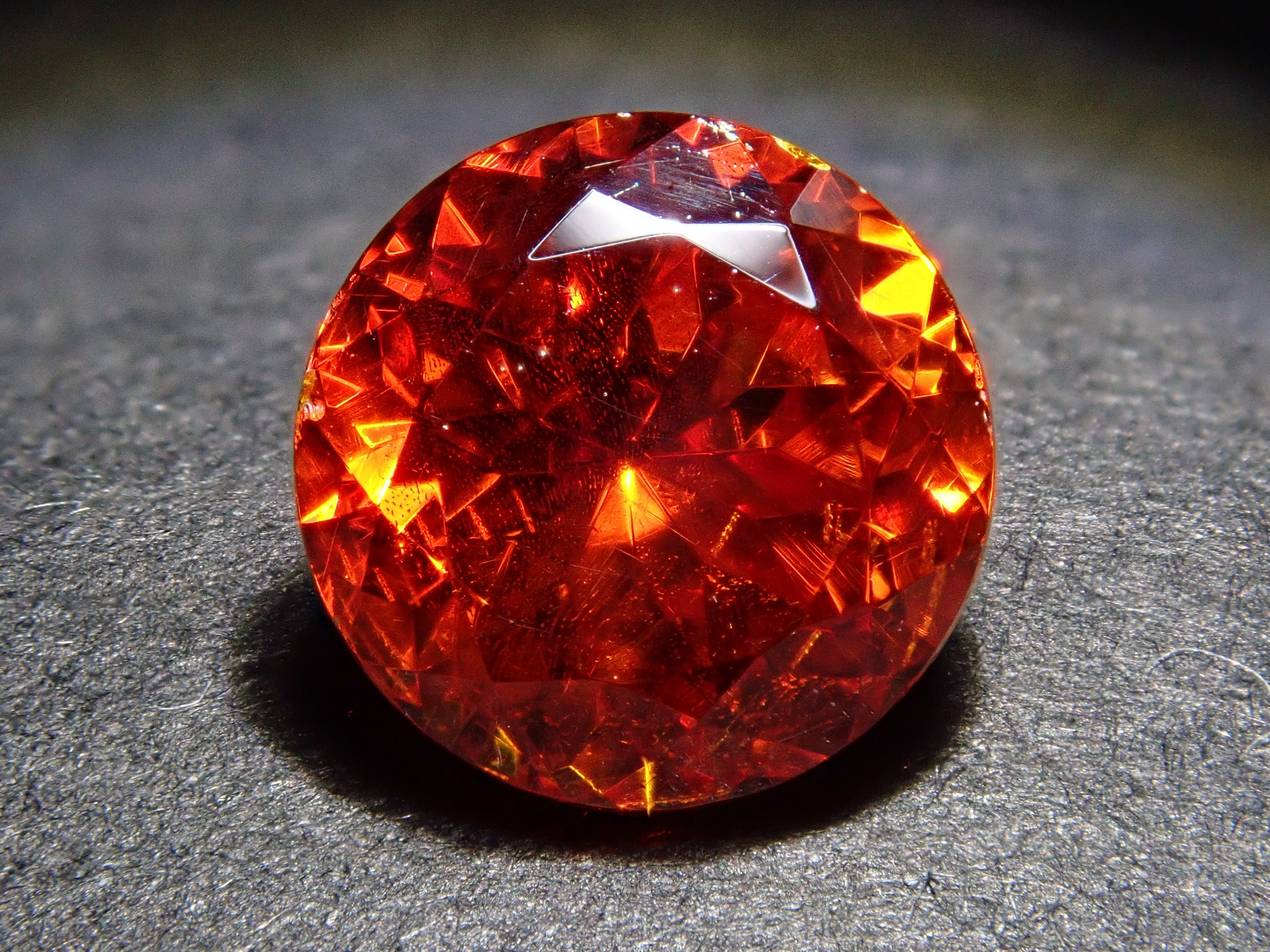 【12562009掲載】スペイン産スファレライト 1.475ctルース