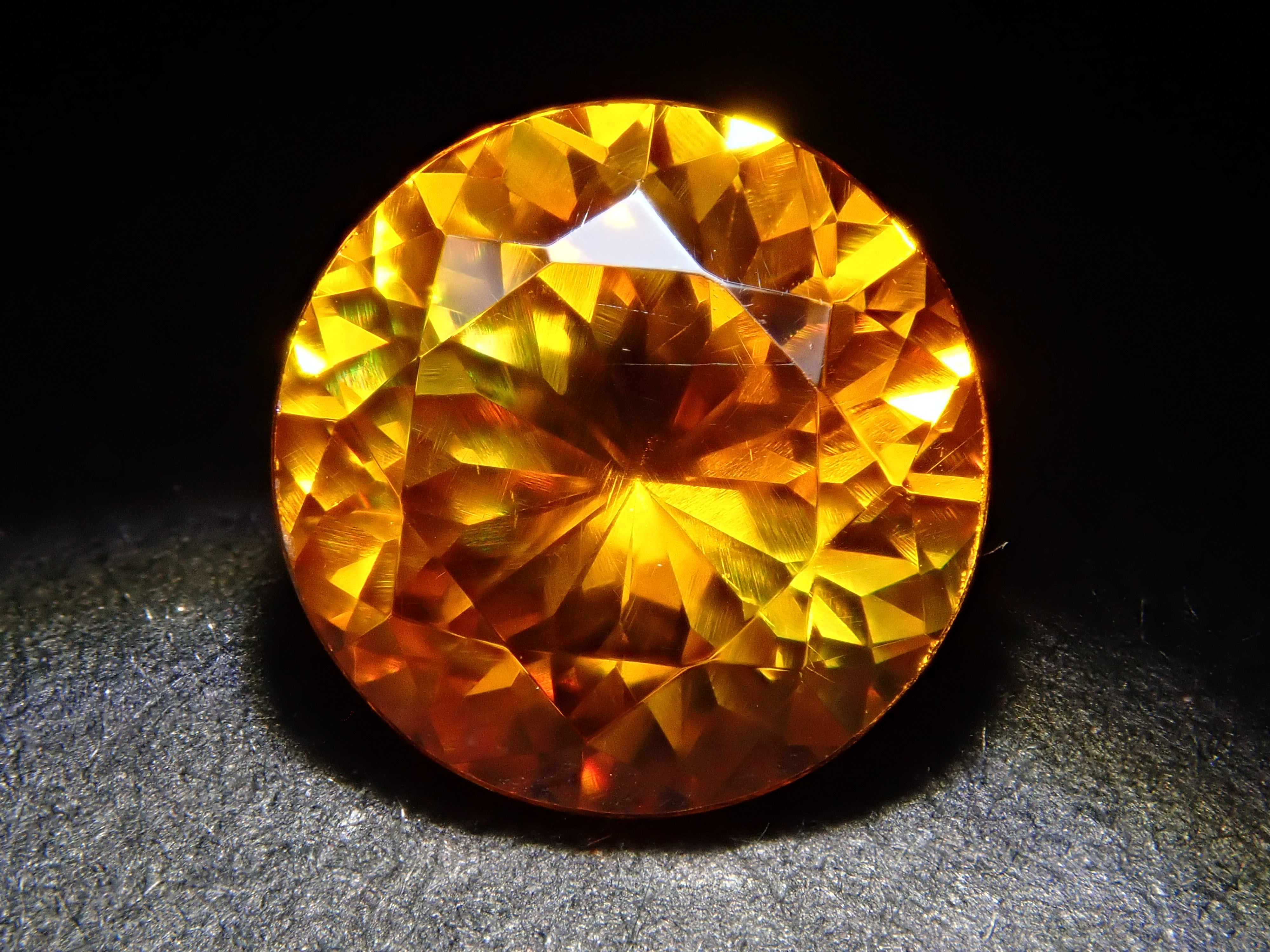 【12562010掲載】スペイン産スファレライト 1.468ctルース