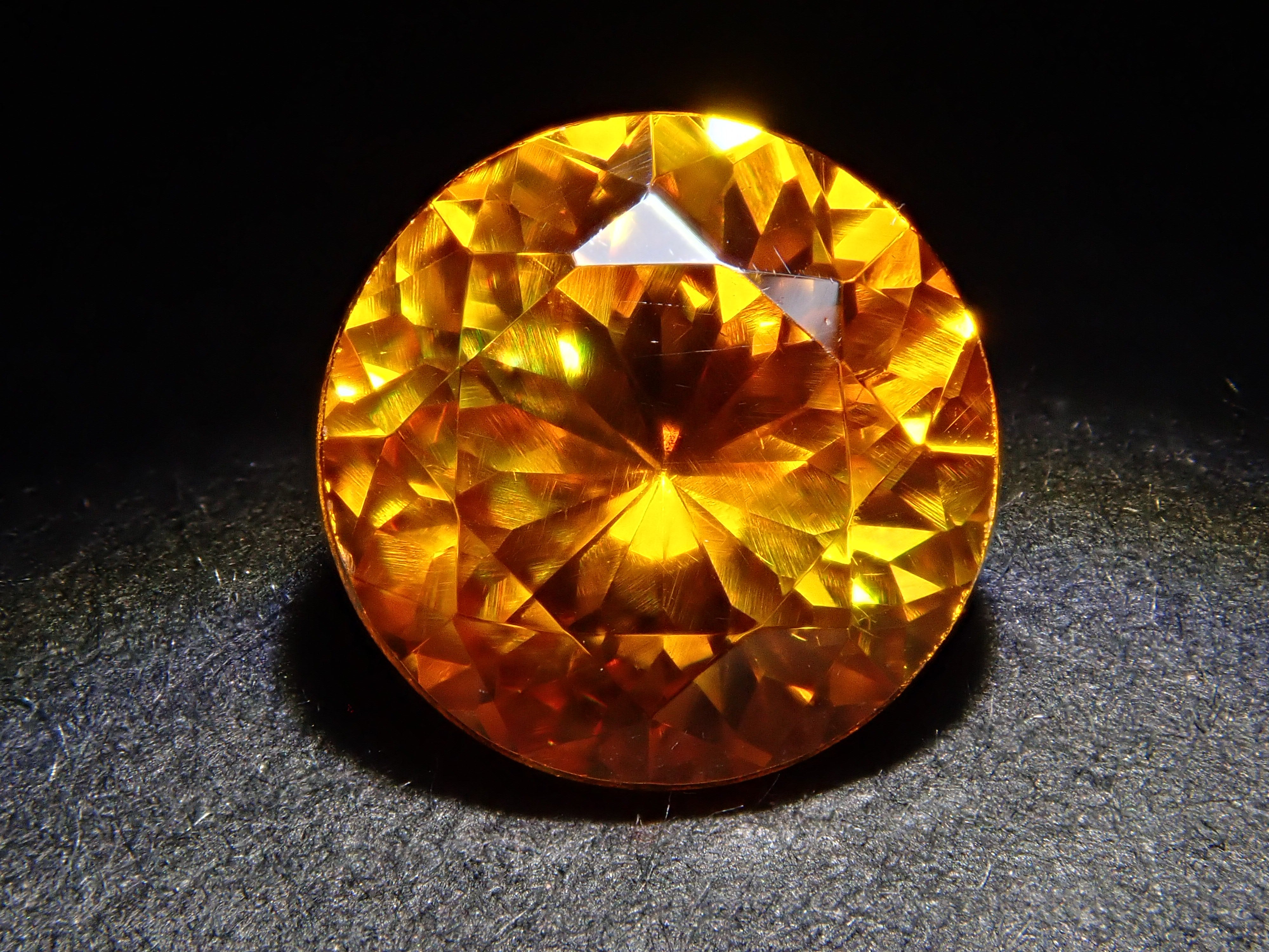 【12562010掲載】スペイン産スファレライト 1.468ctルース