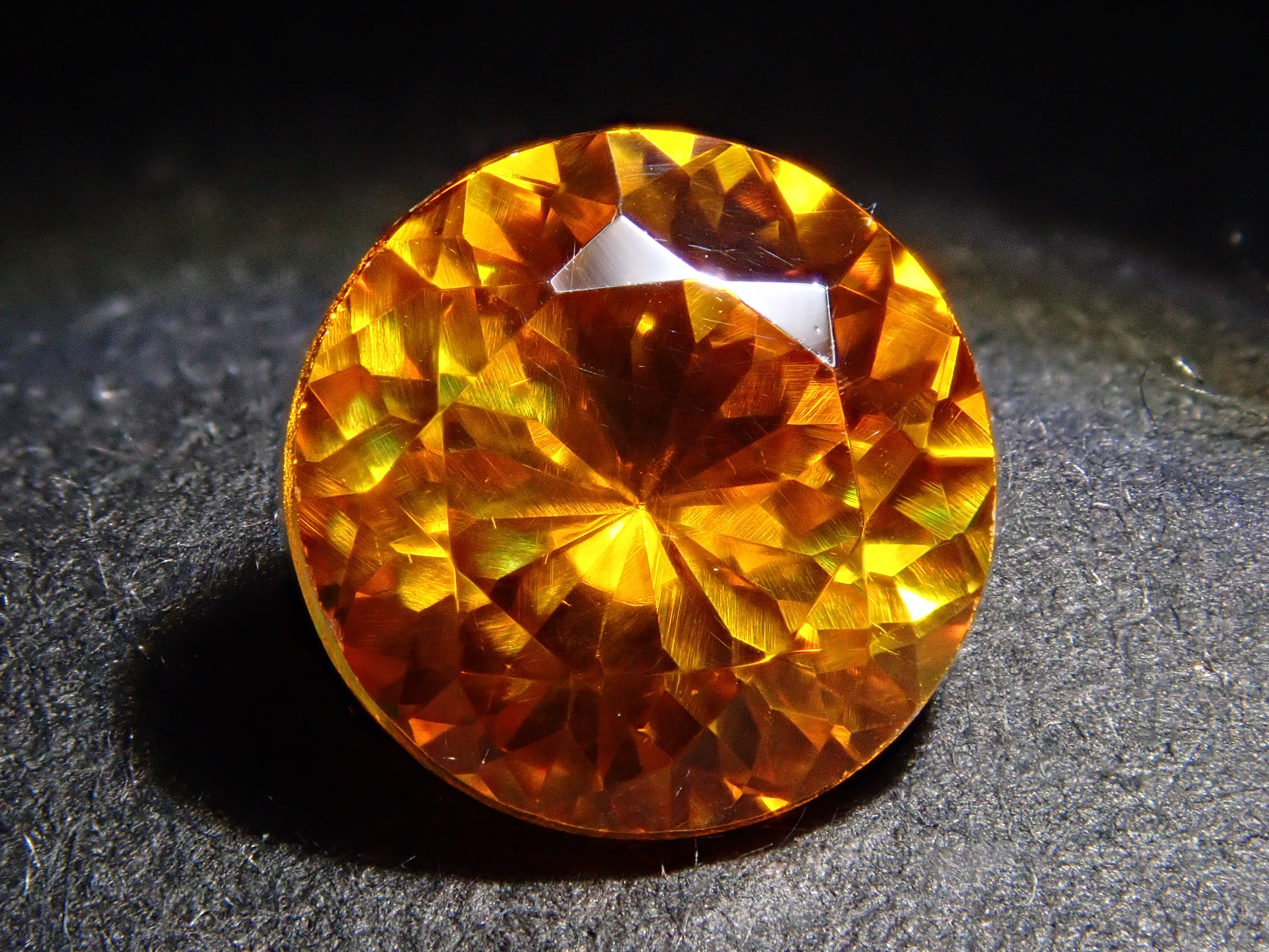 【12562010掲載】スペイン産スファレライト 1.468ctルース