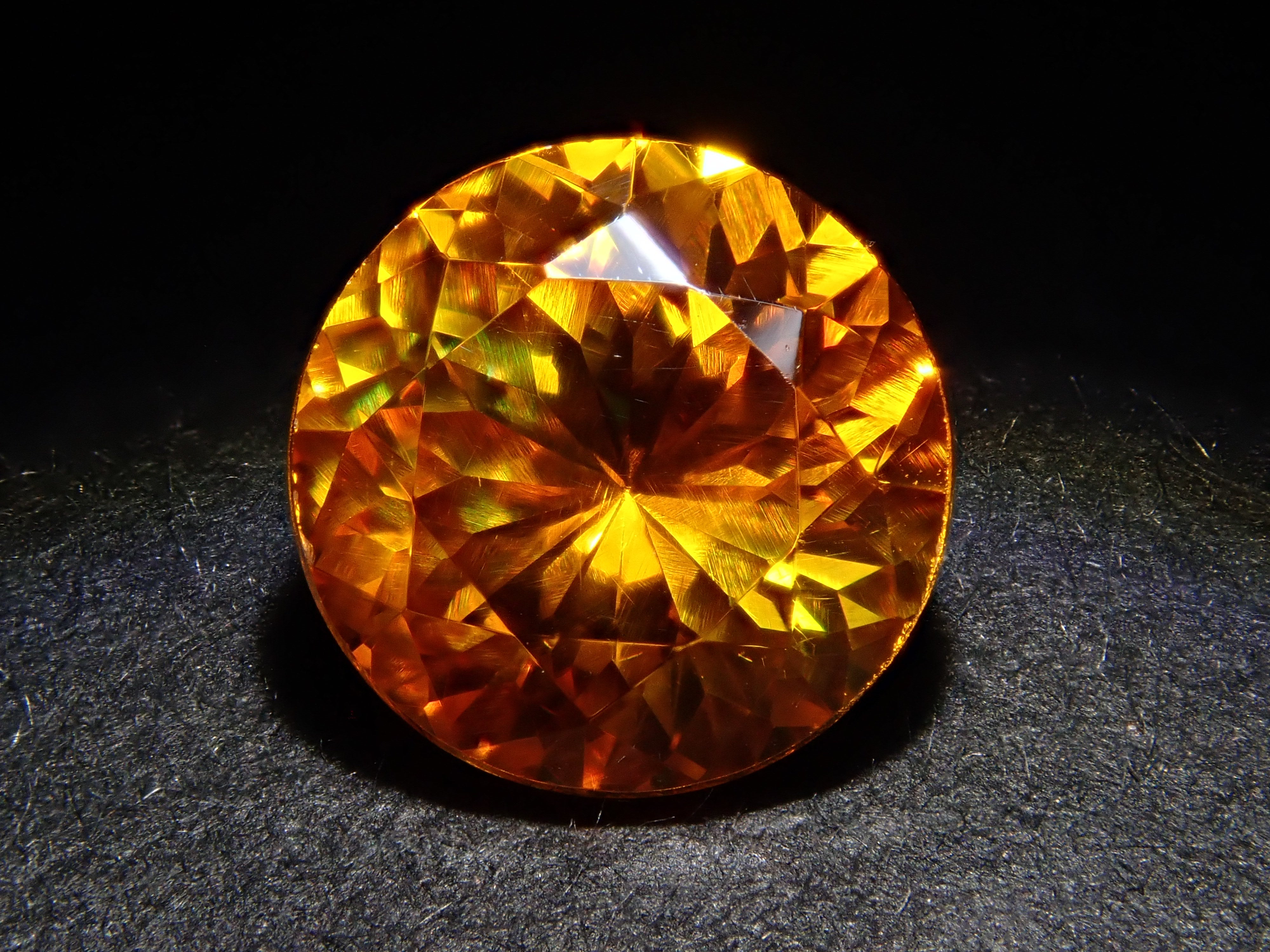 【12562010掲載】スペイン産スファレライト 1.468ctルース