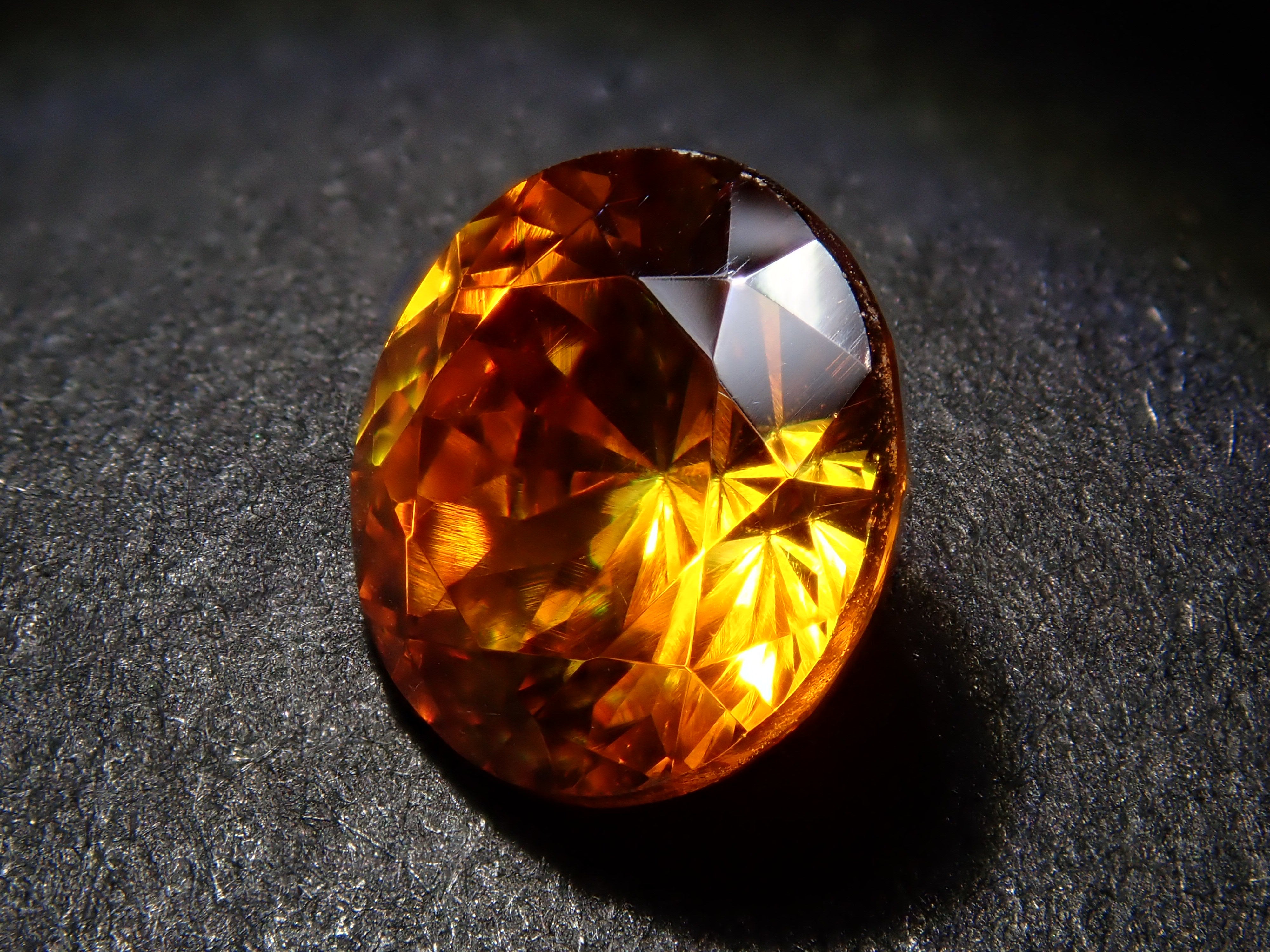 【12562010掲載】スペイン産スファレライト 1.468ctルース